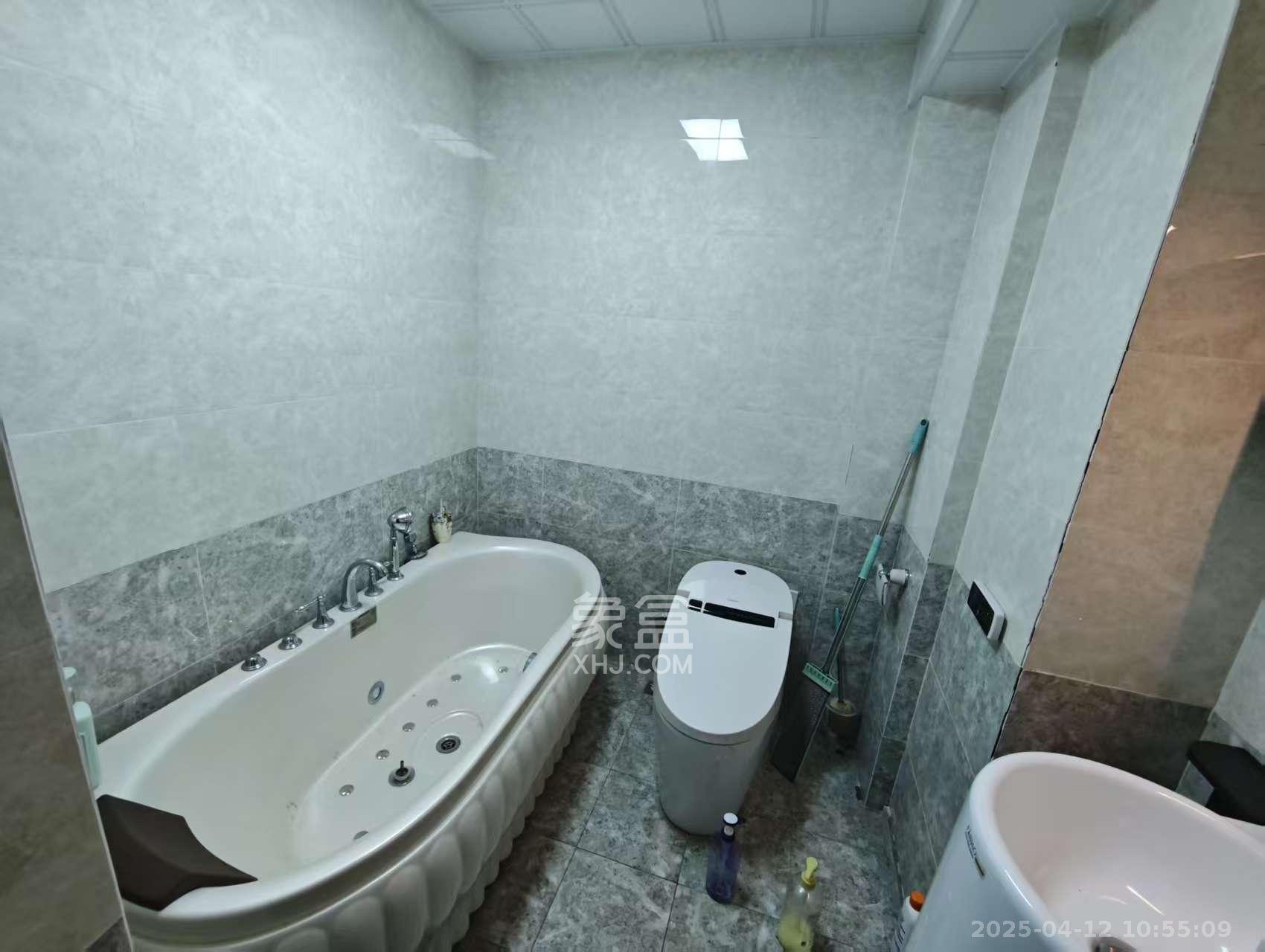尊邸华庭  2室2厅1卫   2480.00元/月室内图