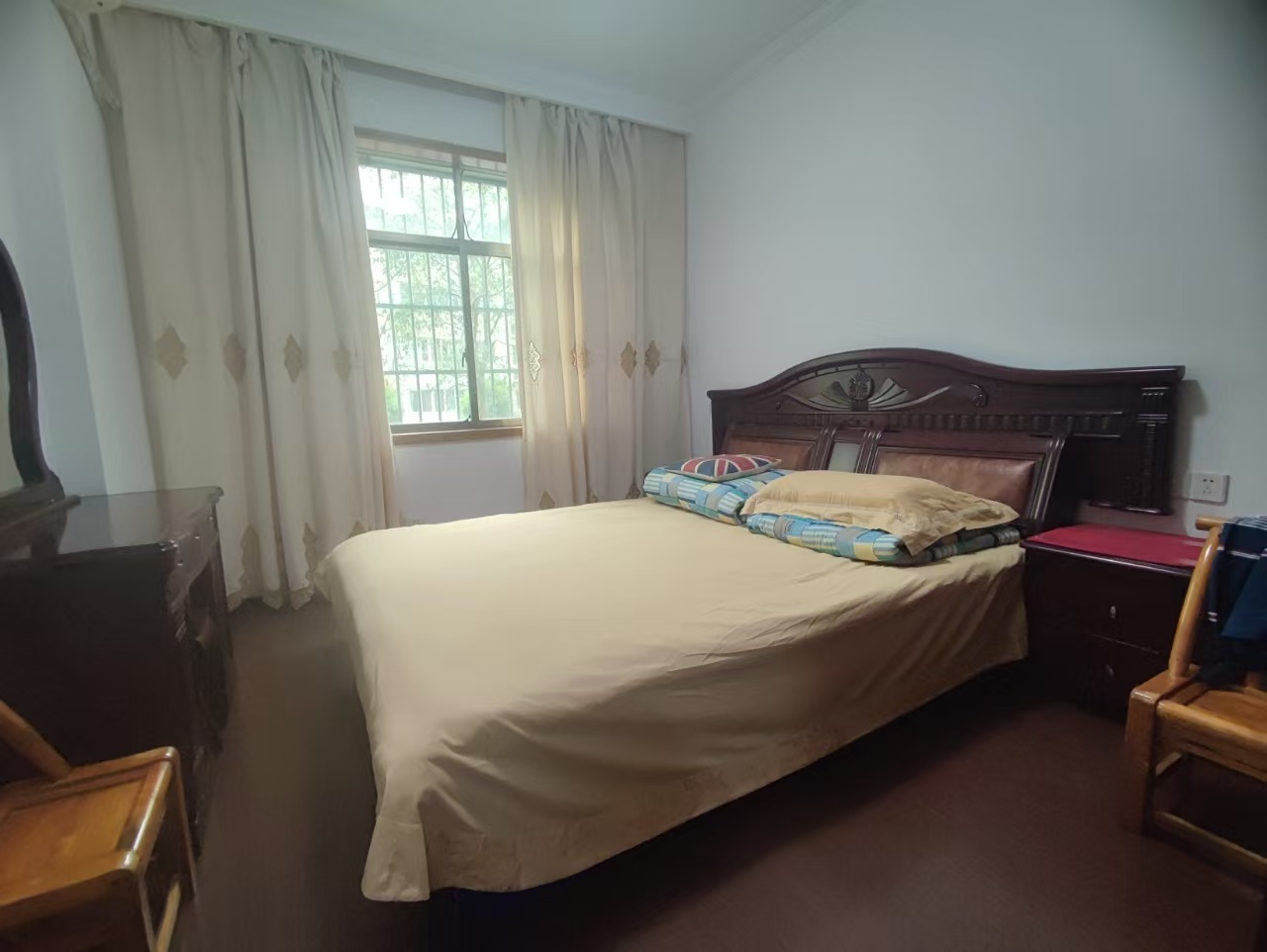 梓怡华盛家园 3室2厅1卫 1500.0元/月 梓怡华盛家园 3室2厅1卫 1500.0元/月室内图