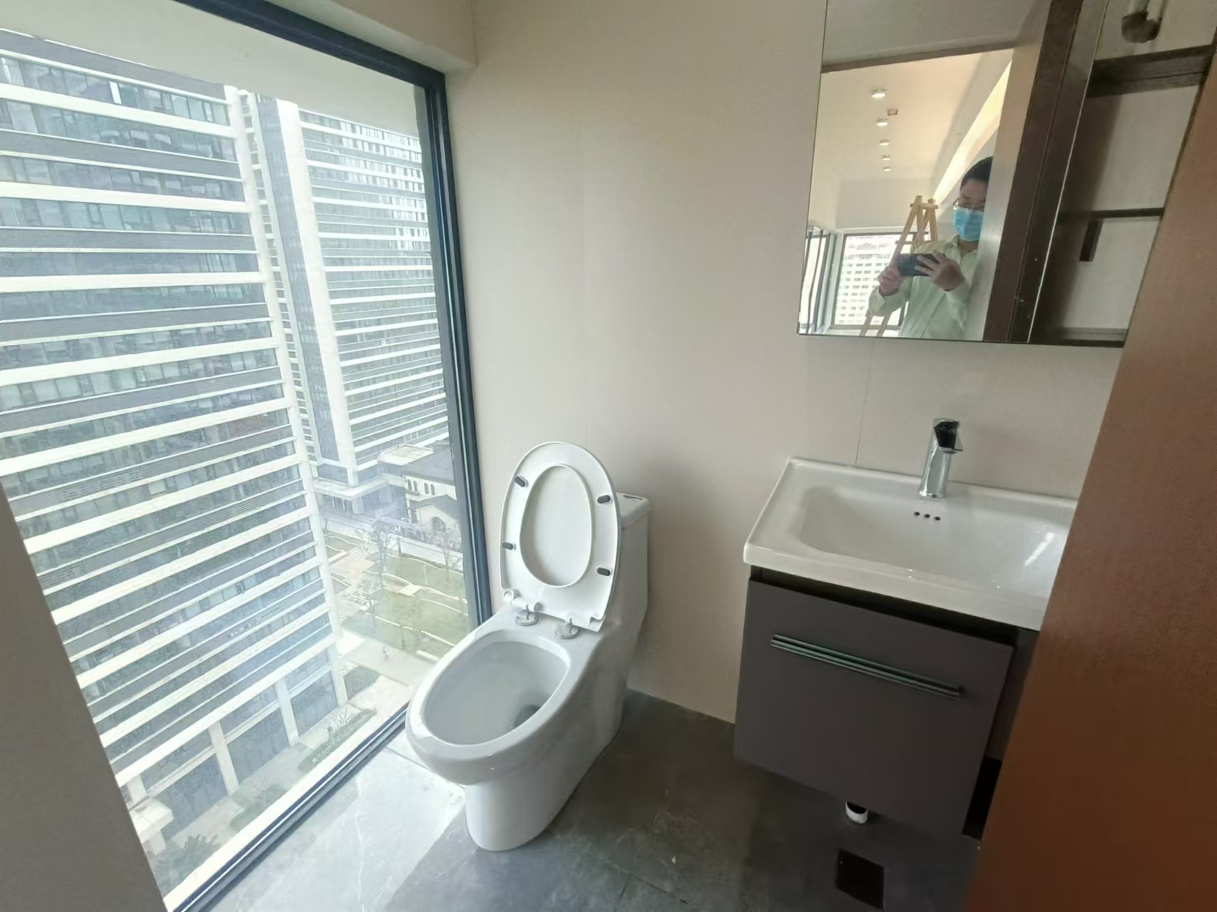 绿地领海广场 1室1厅1卫 11000.0元/月 绿地领海广场 1室1厅1卫 11000.0元/月室内图