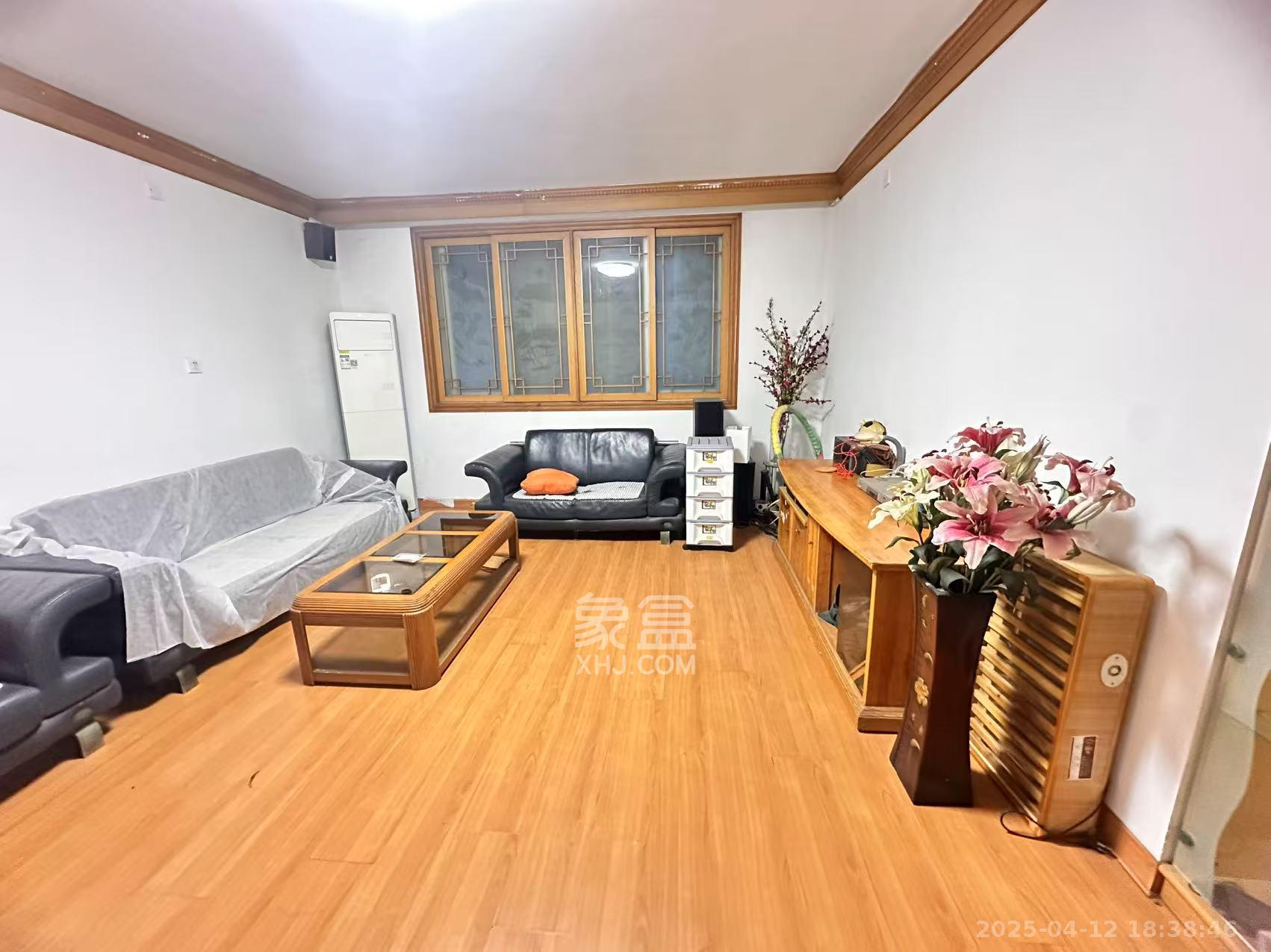 安泰新村  2室2厅2卫   1900.00元/月
