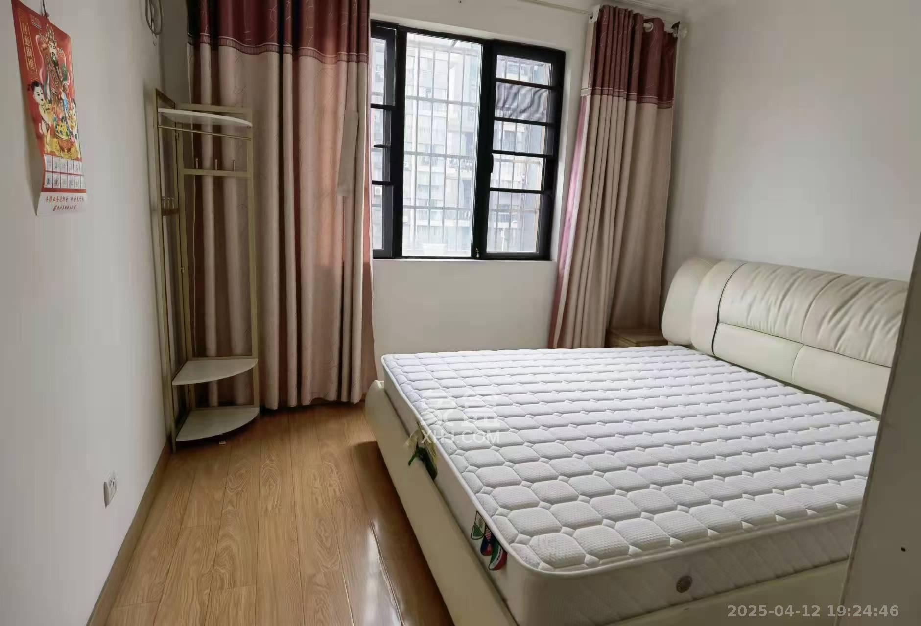 中信凯旋城(中信新城四期) 3室2厅2卫 2300.0元/月 中信凯旋城(中信新城四期) 3室2厅2卫 2300.0元/月室内图