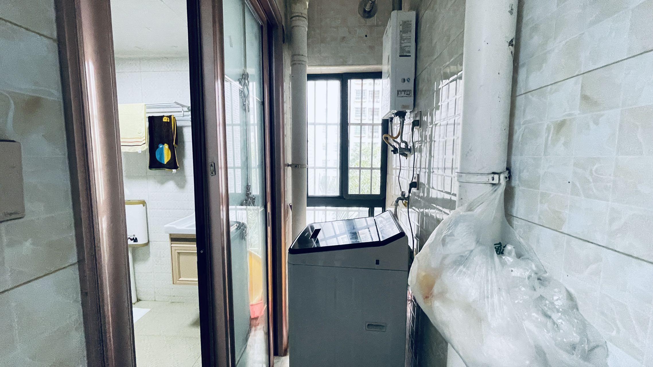文博府B区  1室2厅1卫   106.00万客厅