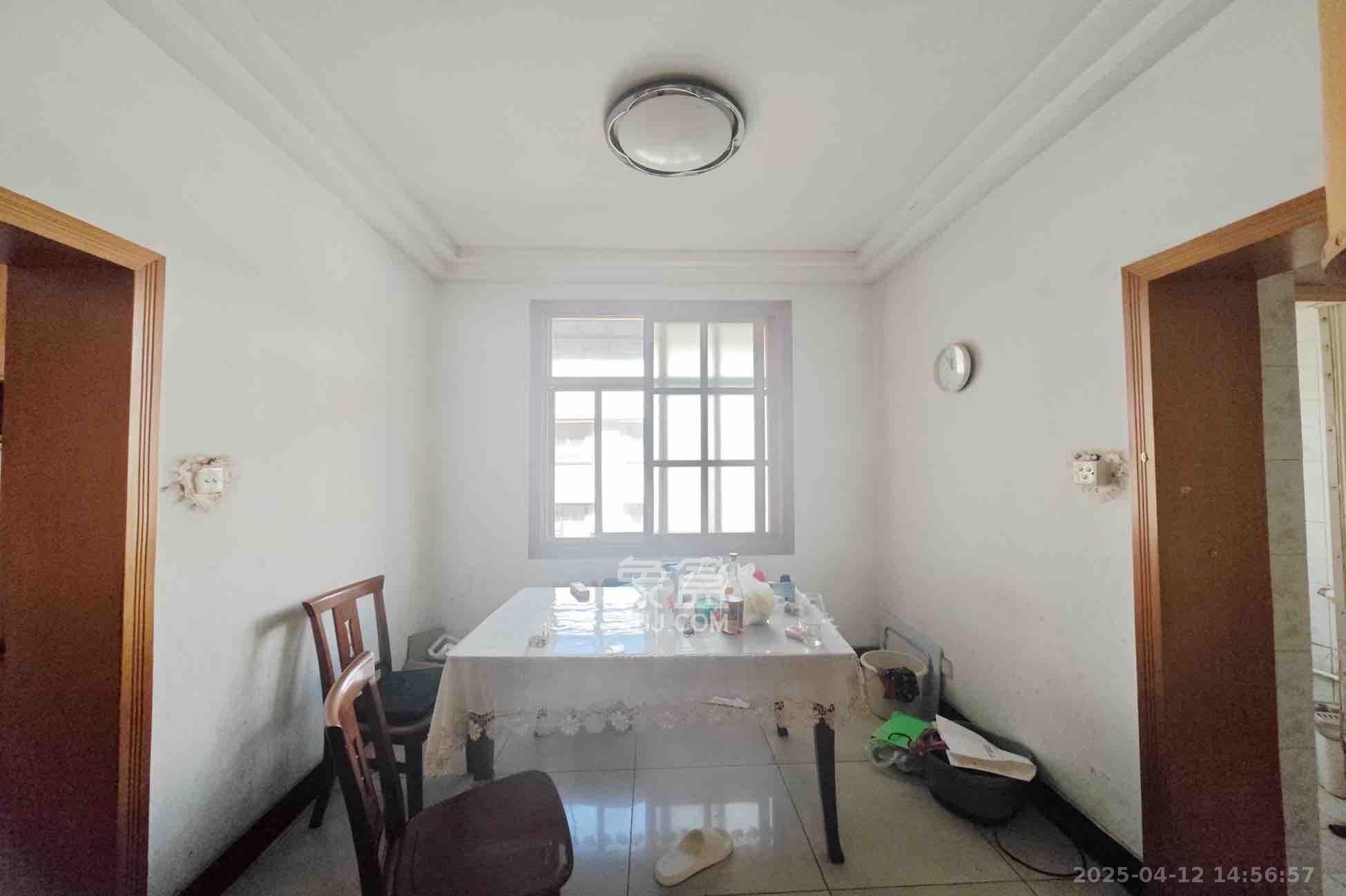 法官公寓 3室2厅1卫 2000.0元/月 法官公寓 3室2厅1卫 2000.0元/月室内图