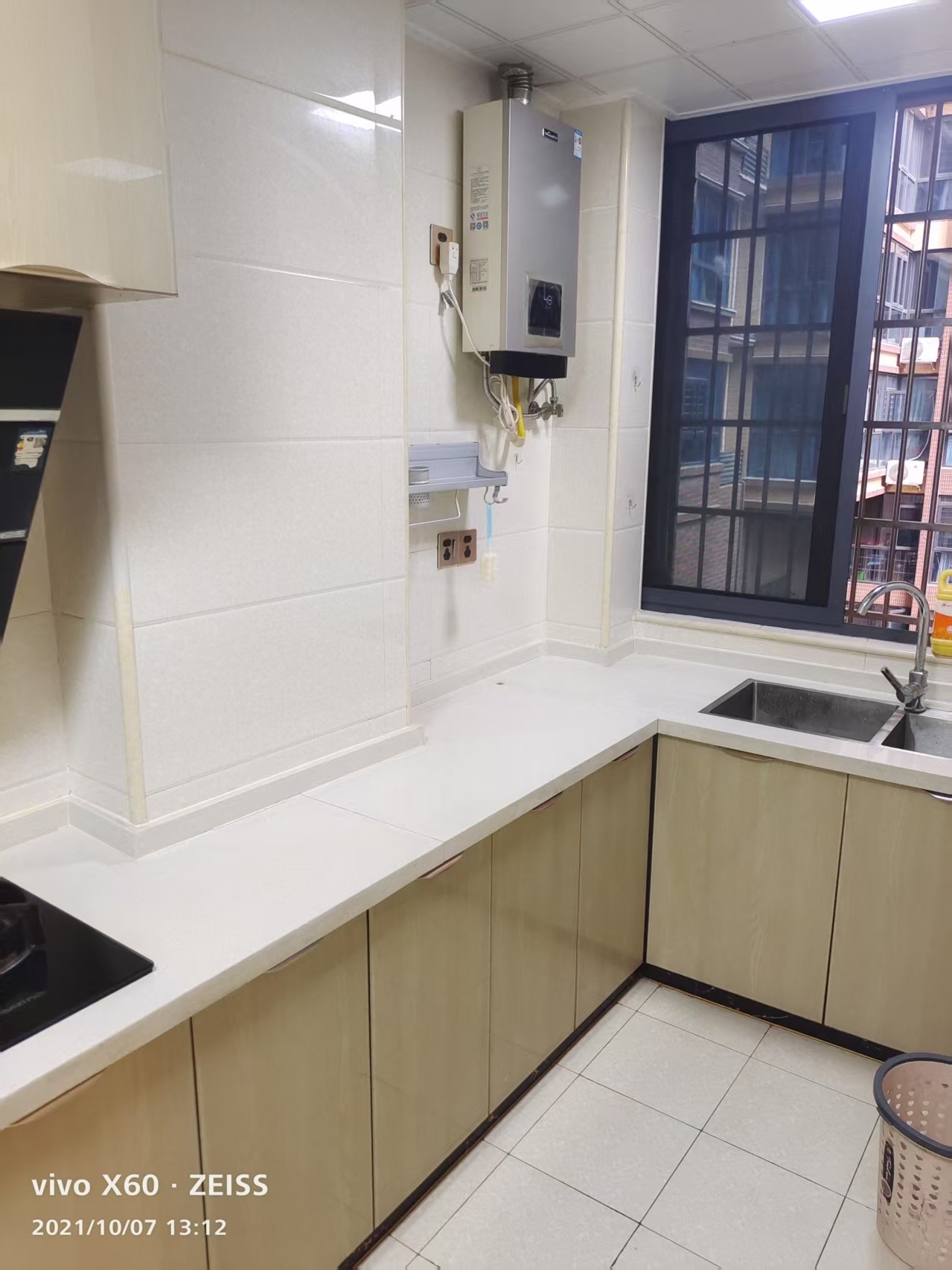 五洲锦城  4室2厅2卫    92.8万 五洲锦城  4室2厅2卫    92.8万客厅