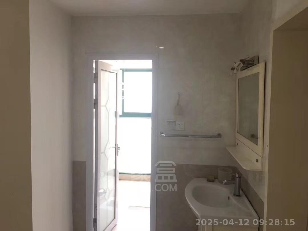 共和城 2室1厅1卫 1600.0元/月 共和城 2室1厅1卫 1600.0元/月室内图