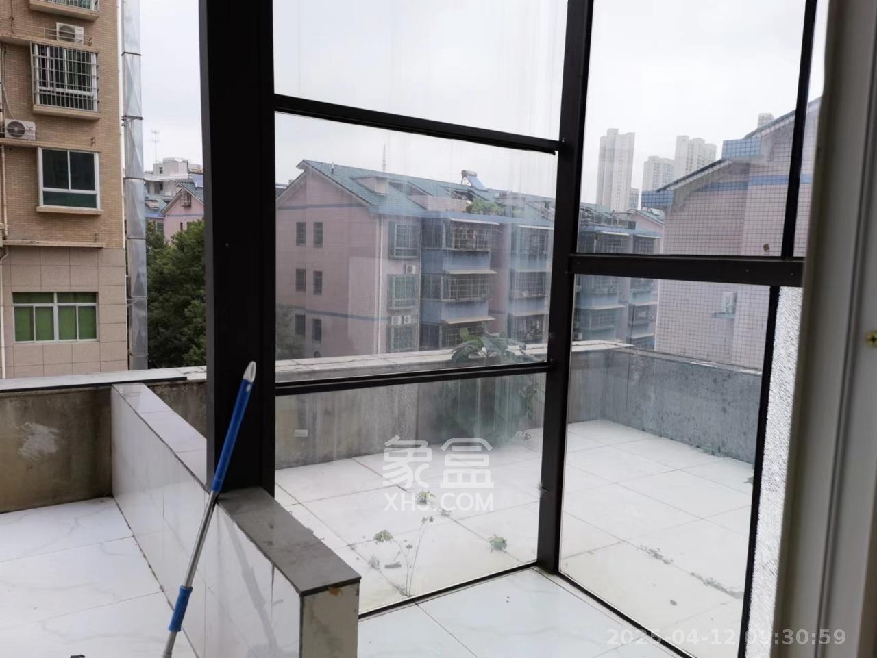 桃花古潭小区（天际绿洲）  2室1厅1卫    1600.0元/月室内图