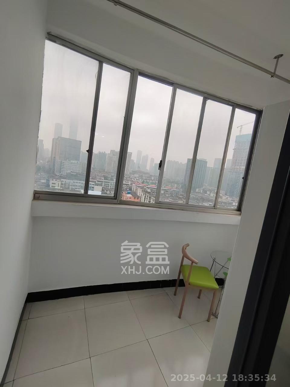 兴汉大厦 1室1厅1卫 1500.0元/月 兴汉大厦 1室1厅1卫 1500.0元/月室内图