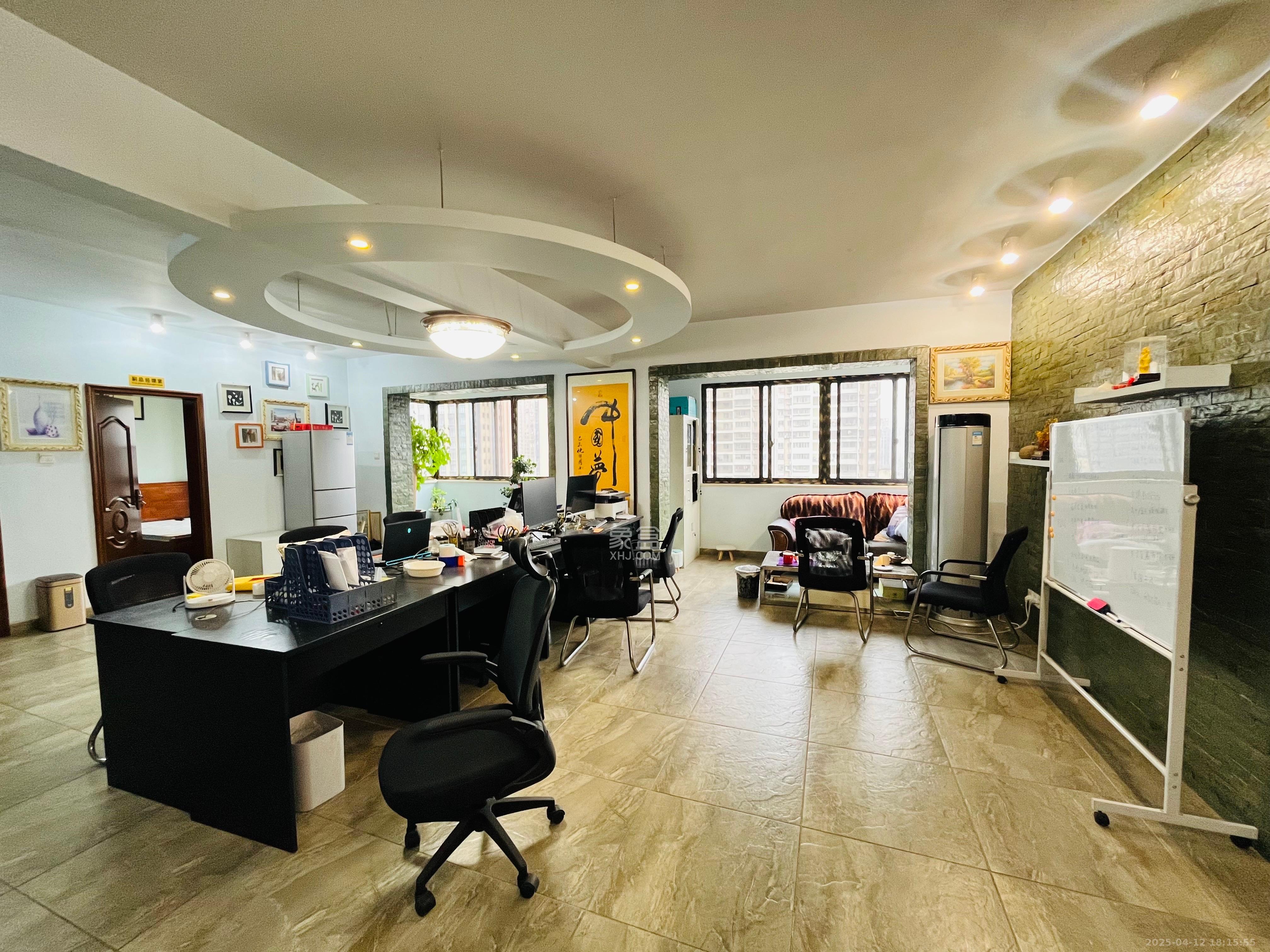 同鑫家园  3室2厅1卫    5000.0元/月 同鑫家园  3室2厅1卫    5000.0元/月室内图