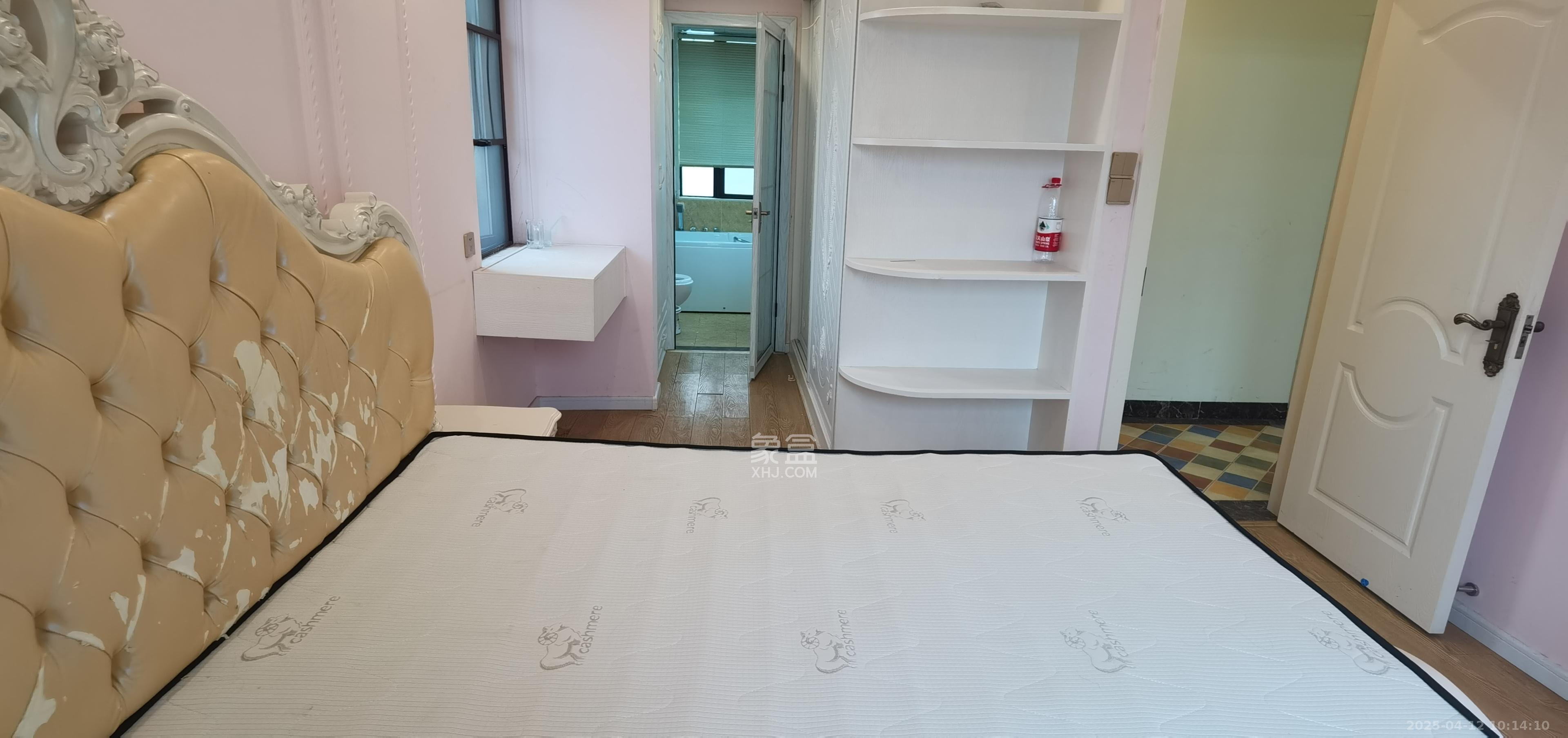 和泓梅溪四季  5室2厅2卫   4300.00元/月室内图