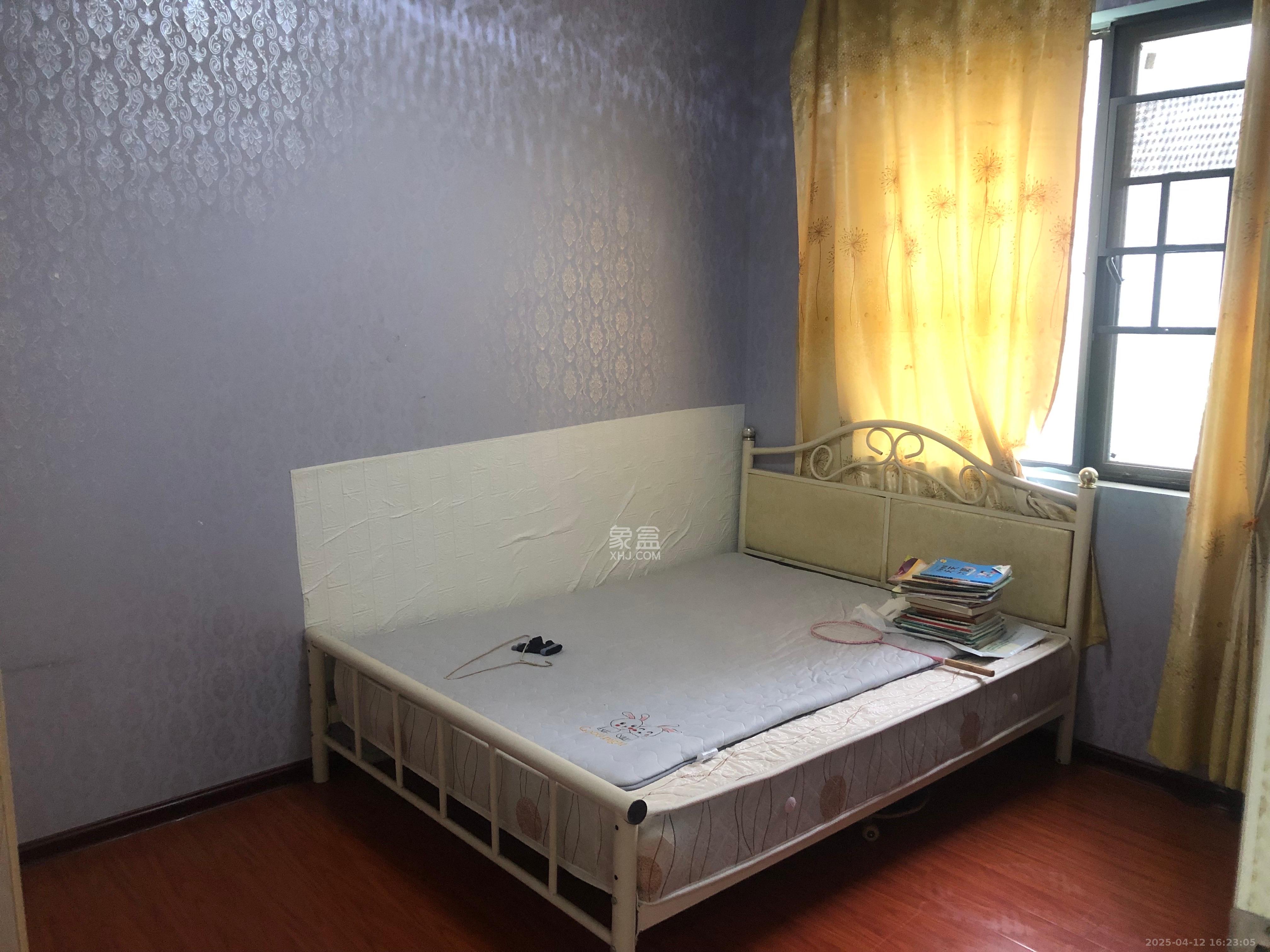 江河东澜湾  3室2厅1卫   2300.00元/月室内图