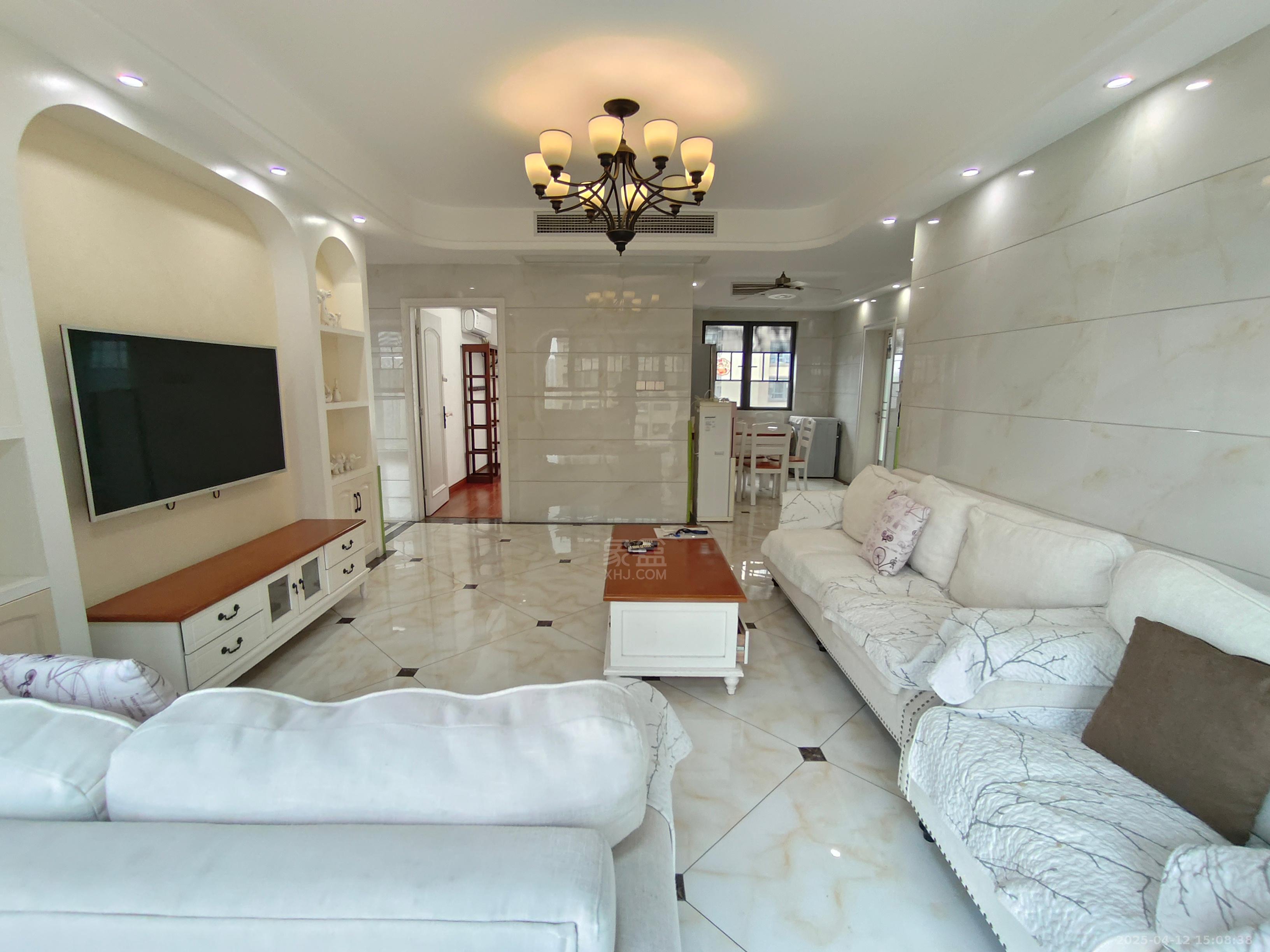 中建御山和苑 4室2厅2卫 2650.0元/月 中建御山和苑 4室2厅2卫 2650.0元/月室内图