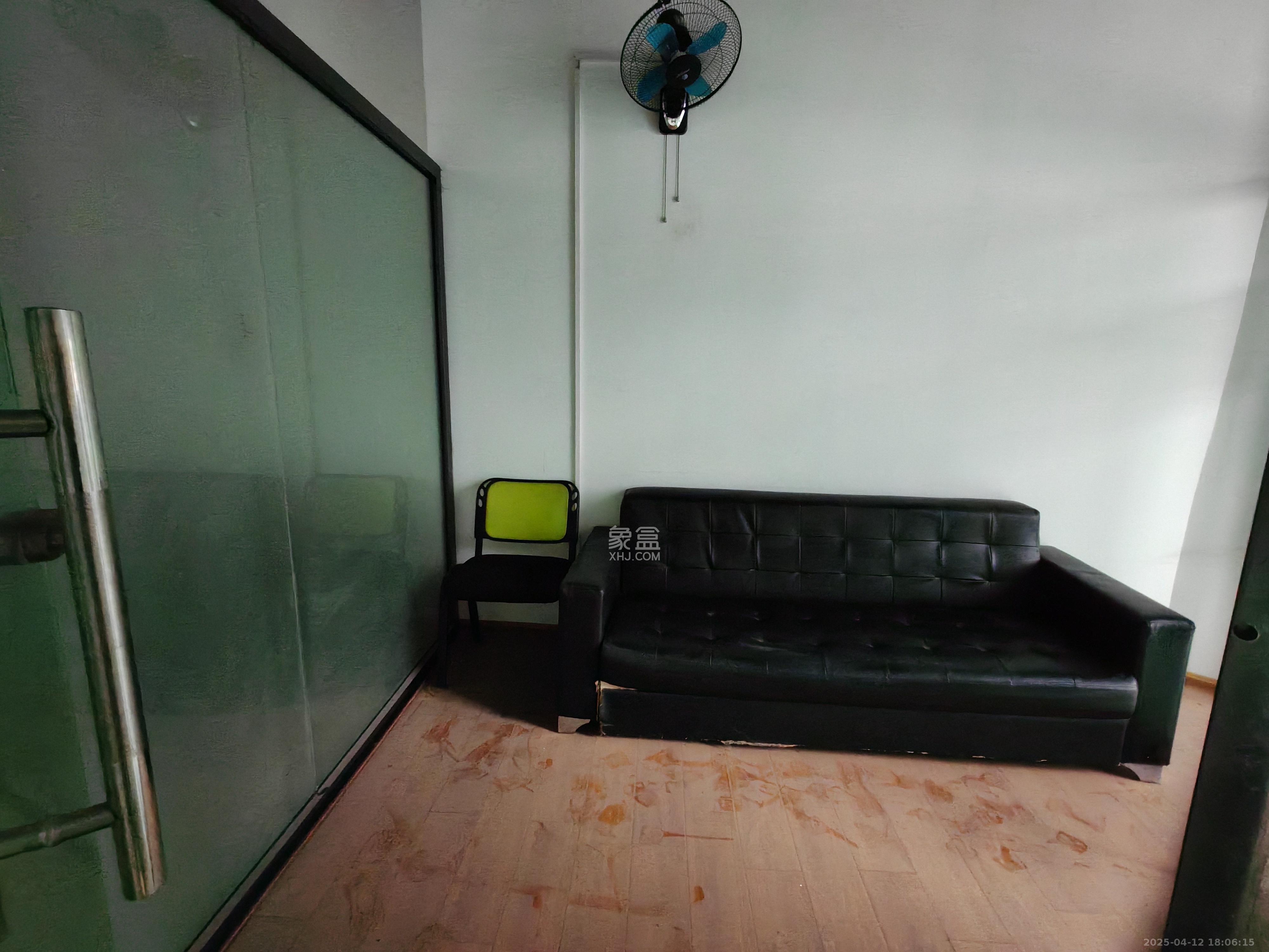 天健壹平方英里（天健芙蓉盛世二期）   98.0㎡      5000.0元/月室内图