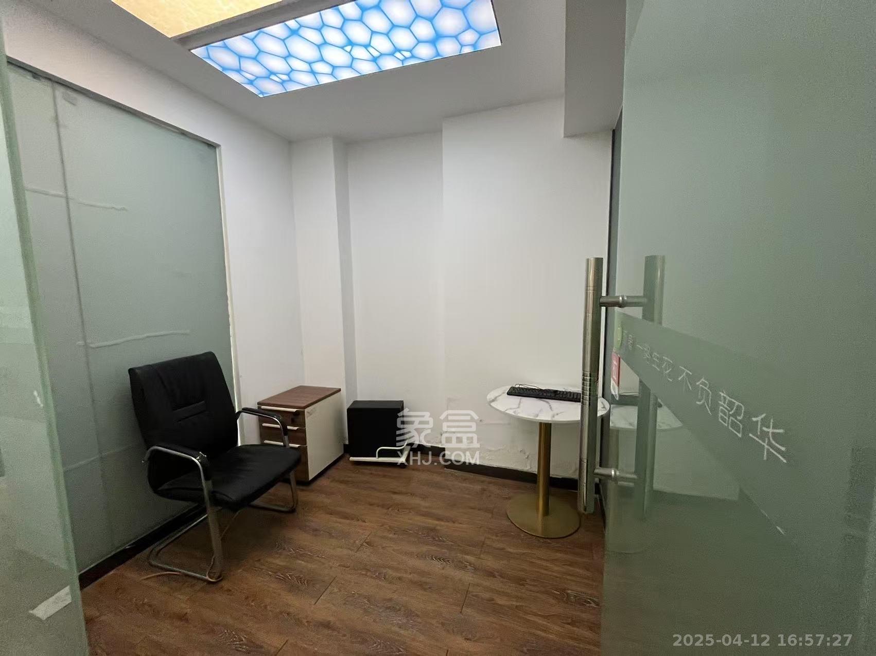 喜盈门范城 1室1厅1卫 32000.0元/月 喜盈门范城 1室1厅1卫 32000.0元/月室内图