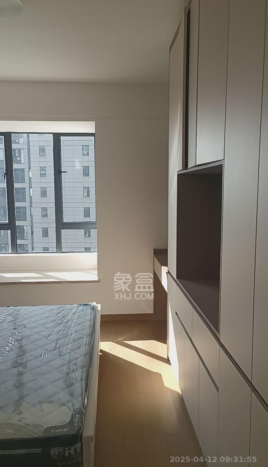 南岭花园 3室2厅2卫 64.8万 南岭花园 3室2厅2卫 64.8万客厅