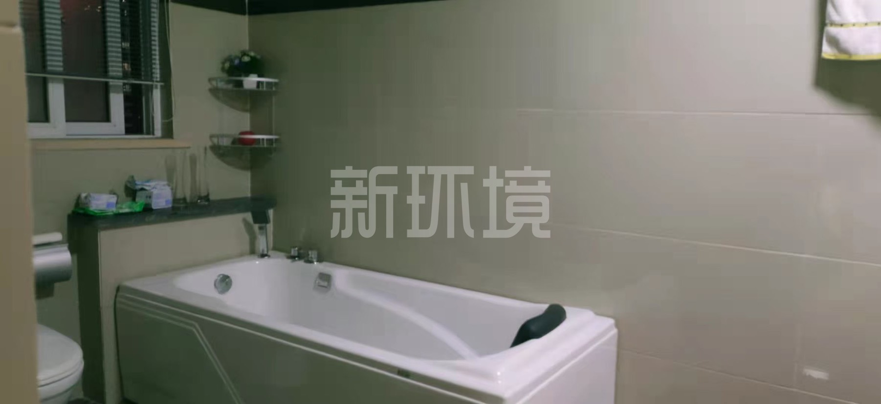 阳光水岸  1室0厅0卫   717.00万客厅