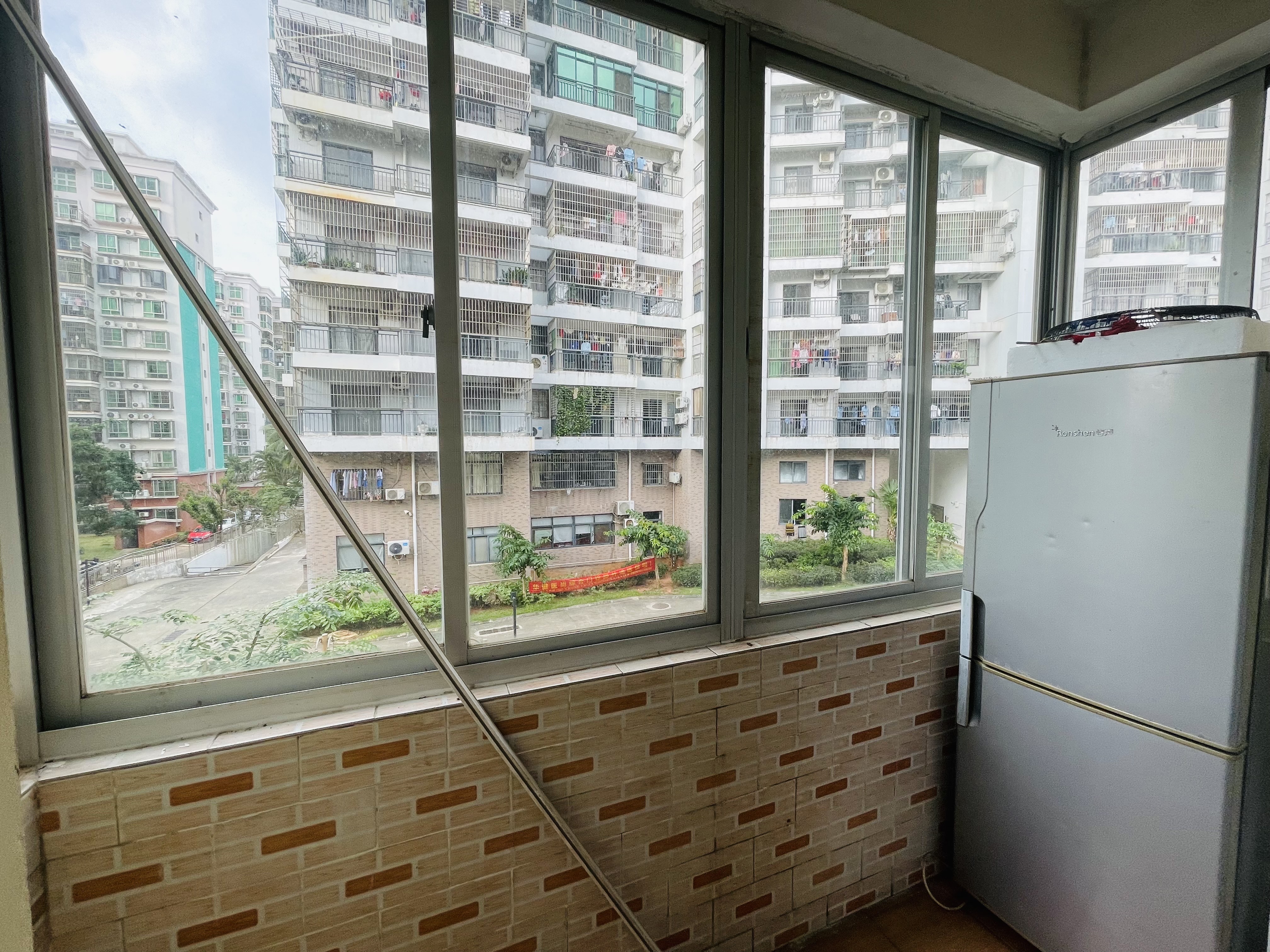 丁香家园 2室1厅1卫 120.0万 丁香家园 2室1厅1卫 120.0万客厅