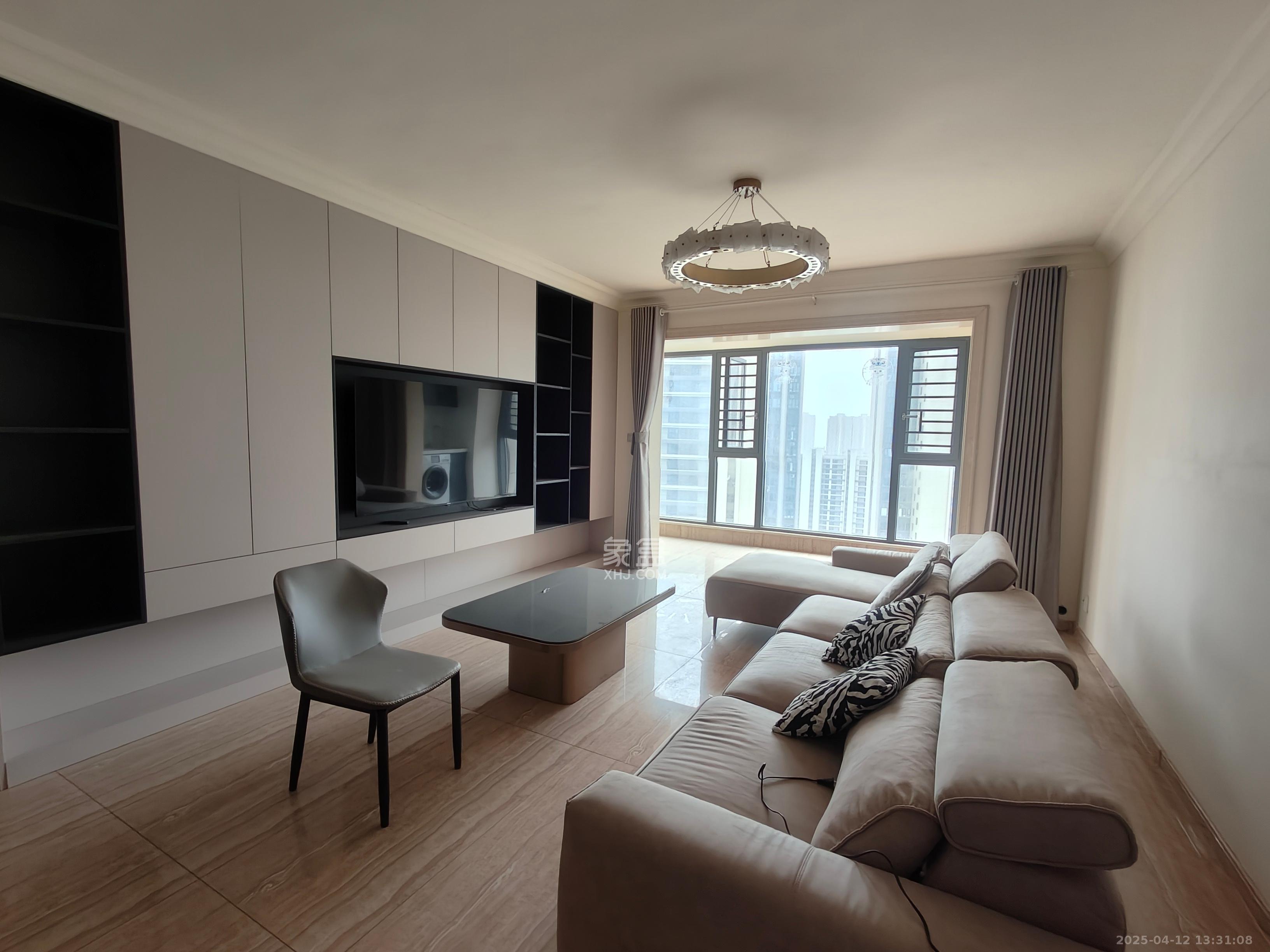 碧桂园培文府锦园 4室2厅2卫 2400.0元/月 碧桂园培文府锦园 4室2厅2卫 2400.0元/月室内图