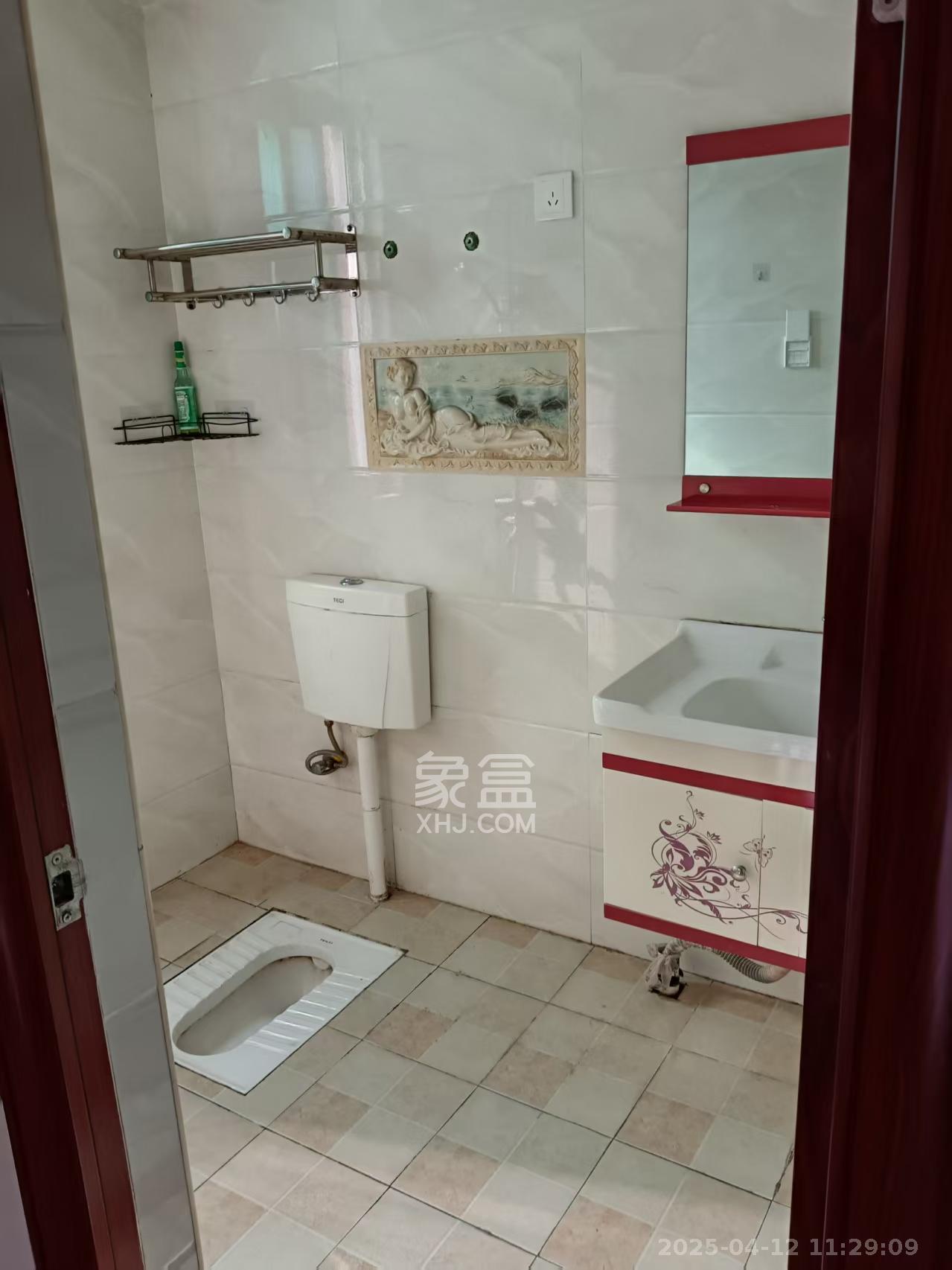 湘府十城（汇财御景湾新寓,汇财国际）  3室2厅2卫   2500.00元/月
