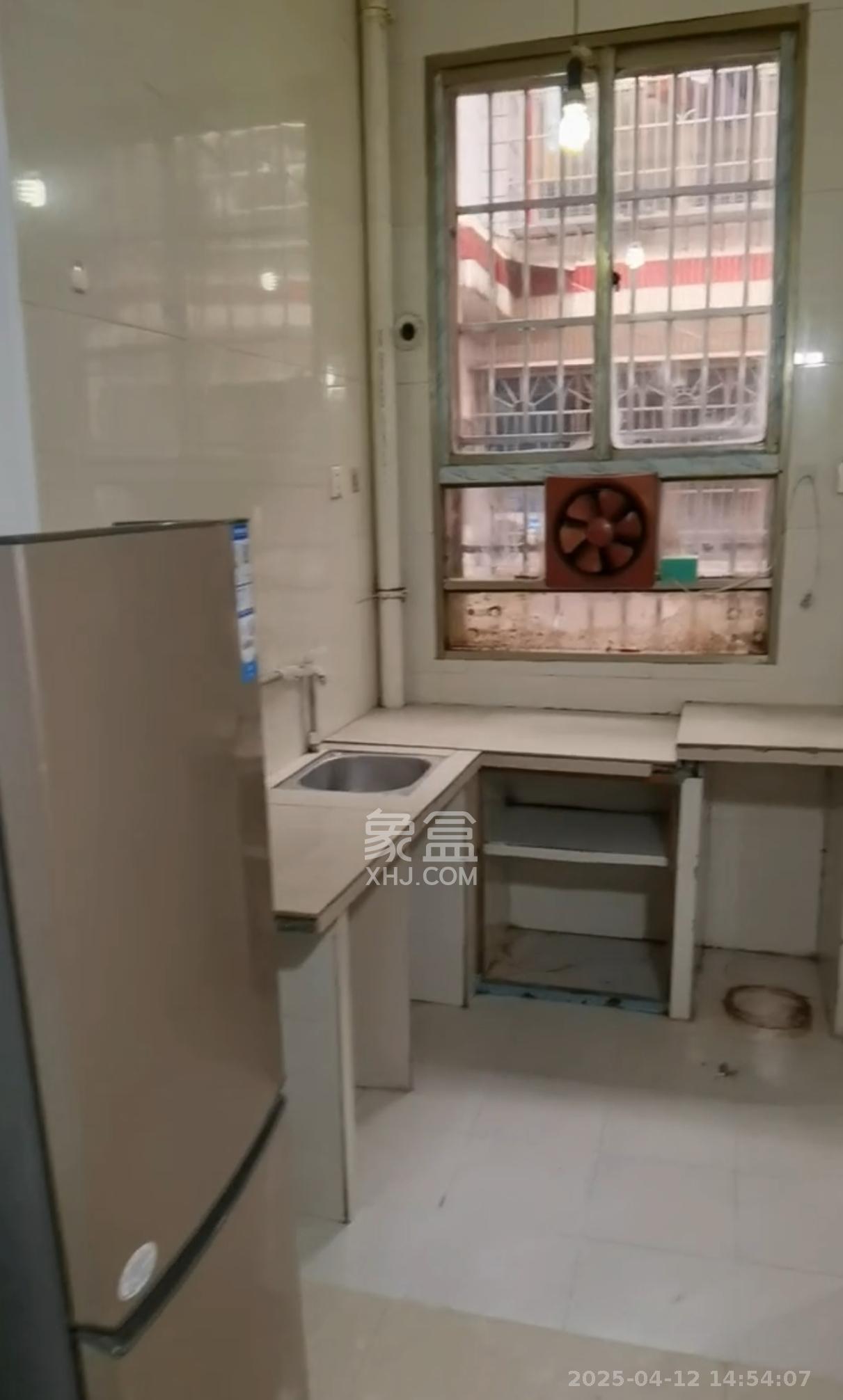 红星农民新村 1室1厅1卫 1100.0元/月 红星农民新村 1室1厅1卫 1100.0元/月室内图