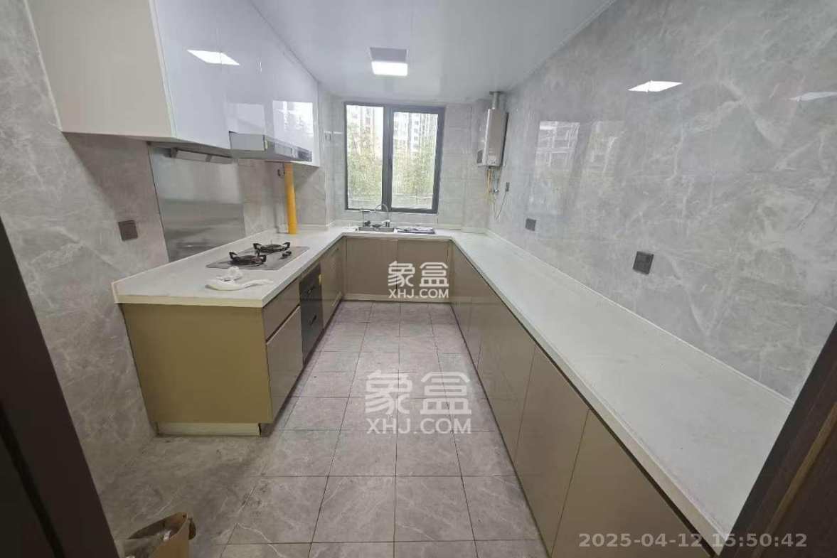 长沙万境潇湘 4室2厅2卫 5000.0元/月 长沙万境潇湘 4室2厅2卫 5000.0元/月室内图