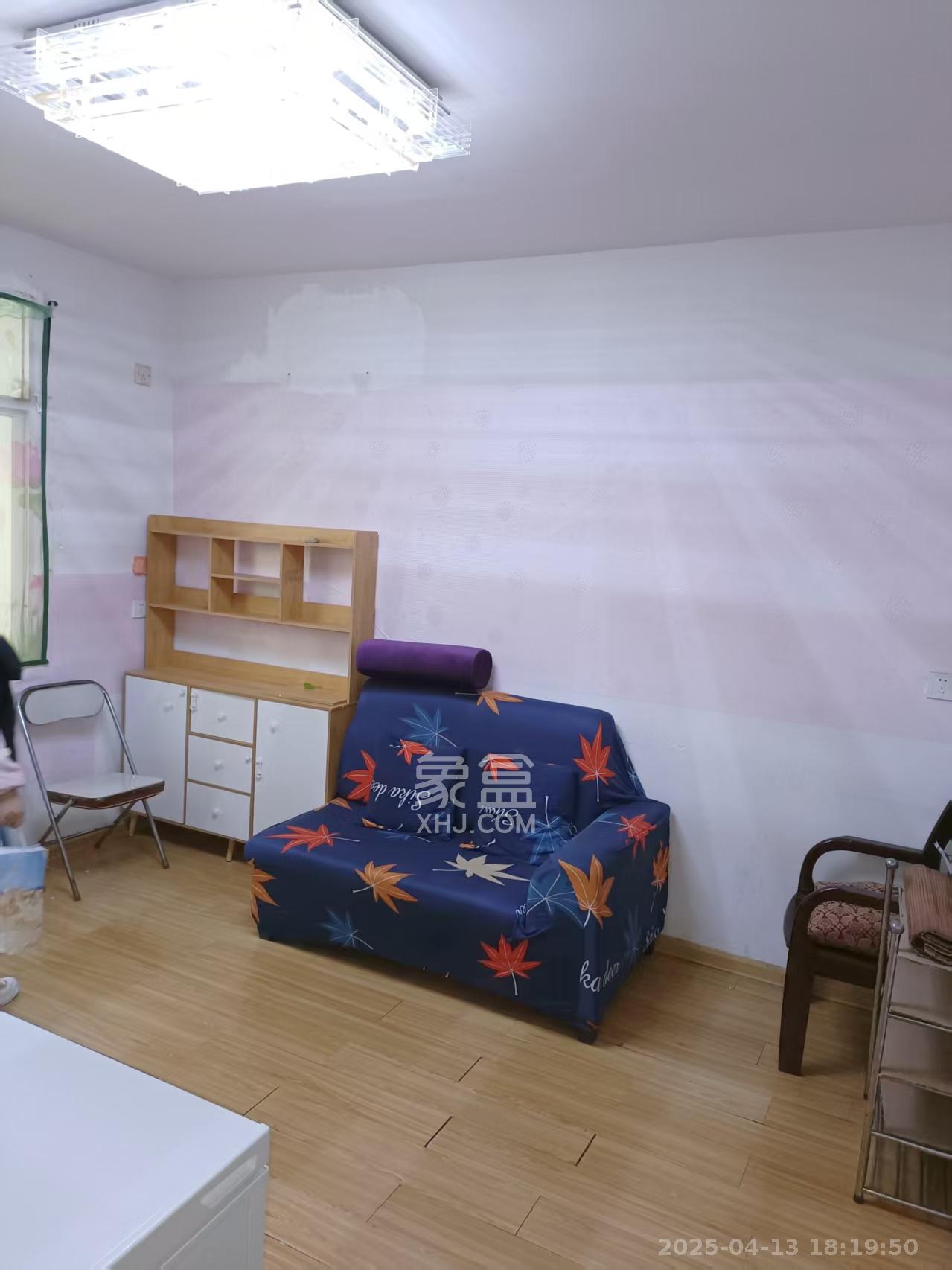 四村街社区  1室1厅1卫   1400.00元/月室内图