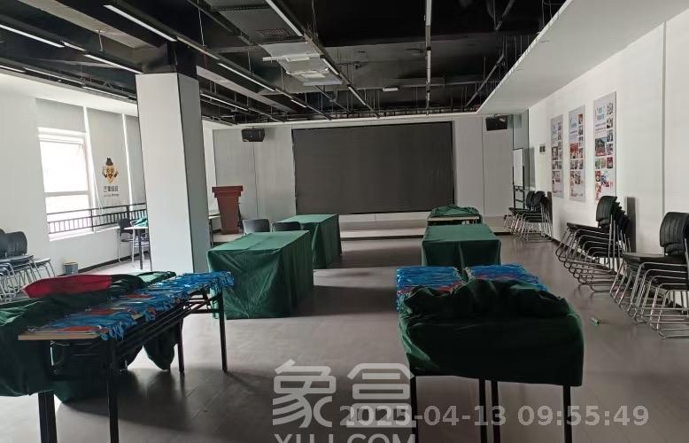 万科城   94.0㎡     5600.00元/月室内图