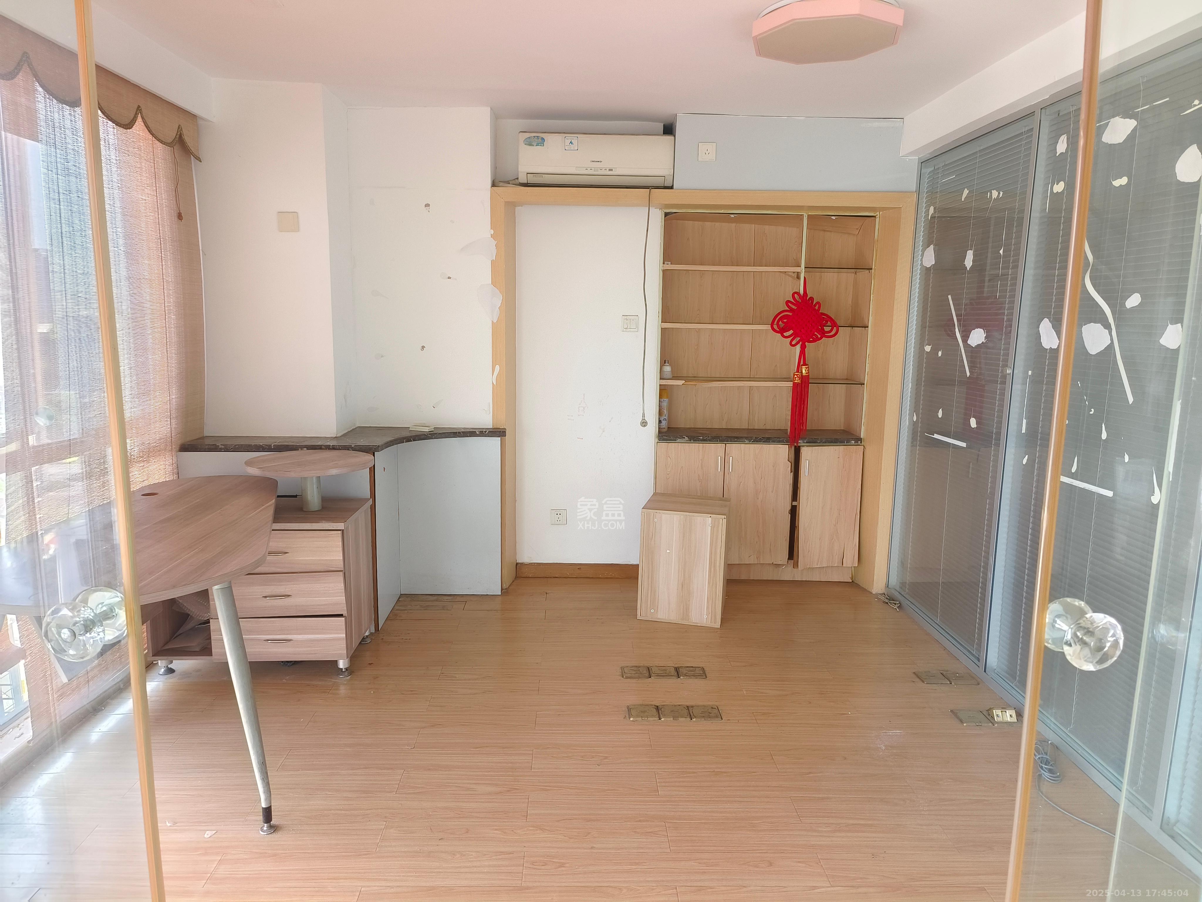 华菱蓝调国际(华菱.香墅美地) 4室2厅1卫 5000.0元/月 华菱蓝调国际(华菱.香墅美地) 4室2厅1卫 5000.0元/月室内图