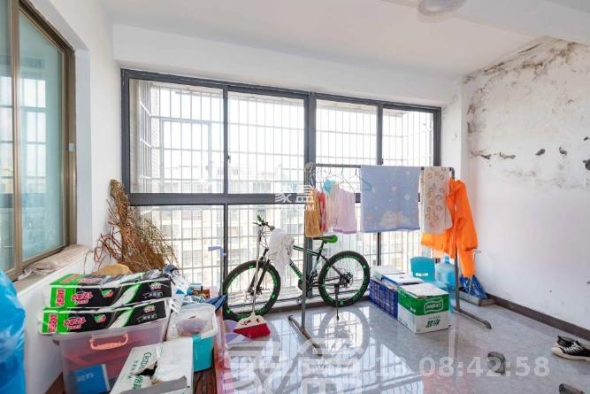 南郡明珠  4室2厅2卫    1600.0元/月室内图