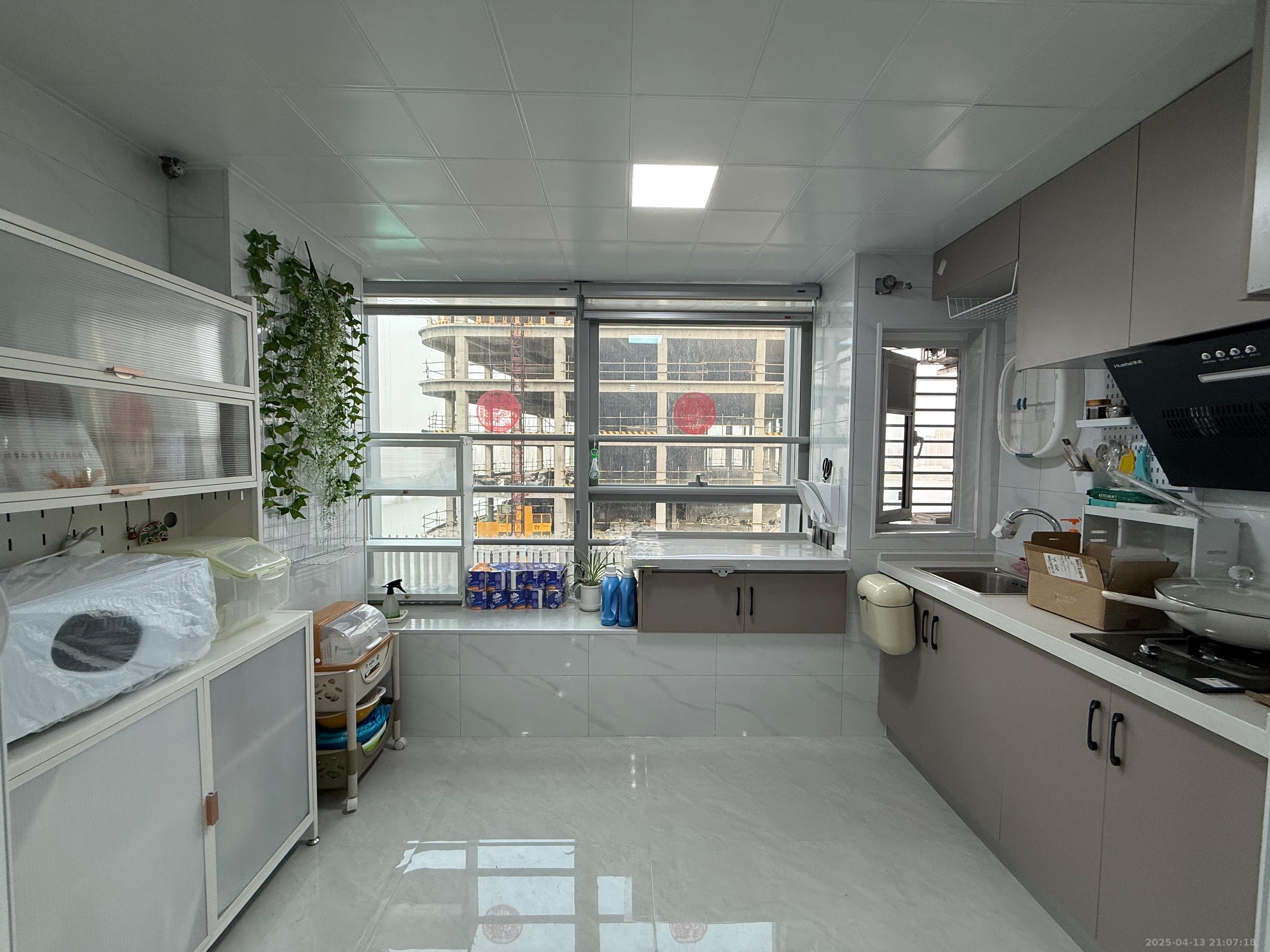 复地滨江金融中心 2室1厅1卫 3000.0元/月 复地滨江金融中心 2室1厅1卫 3000.0元/月室内图