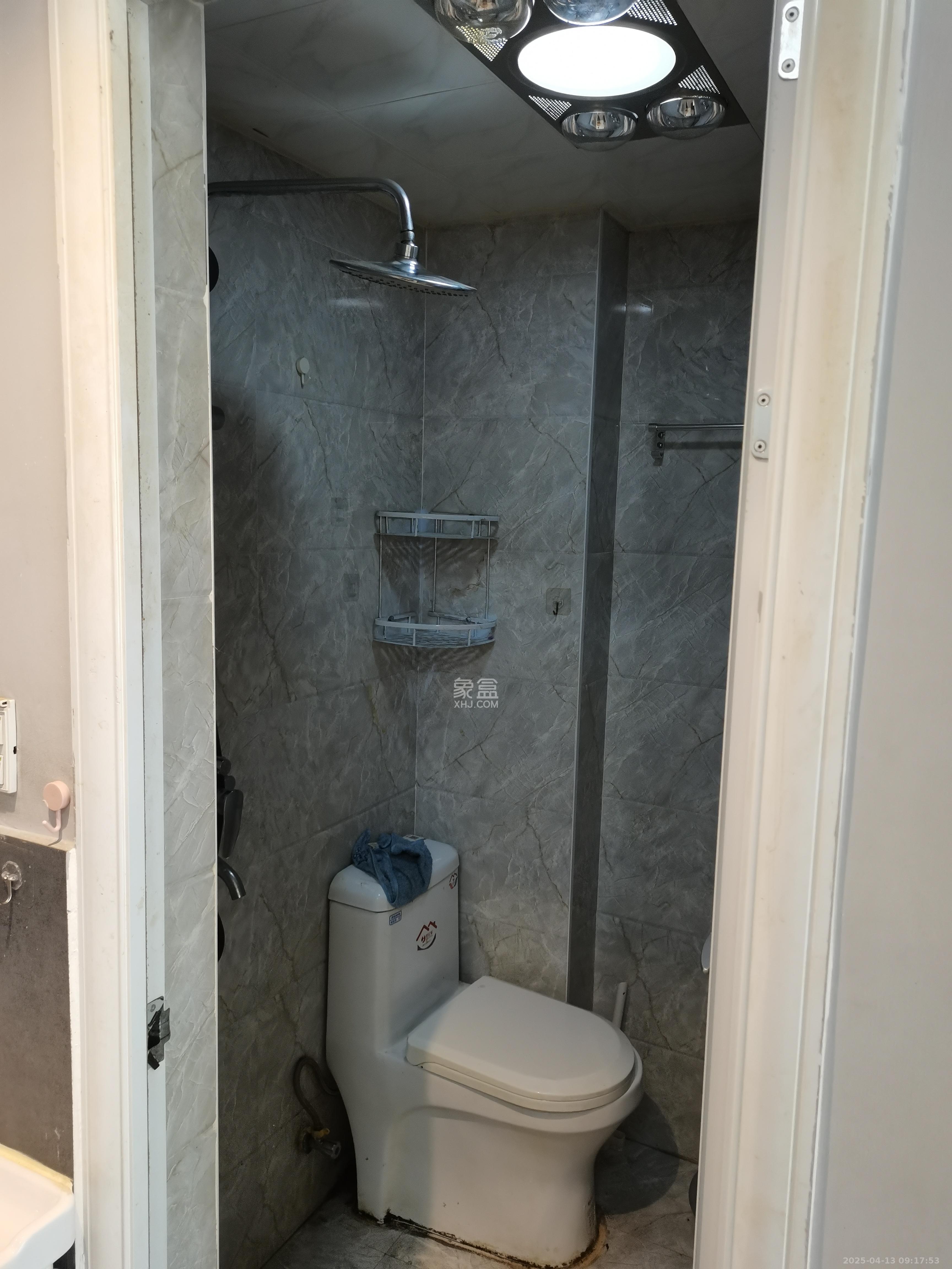 欧亚达国际广场 1室1厅1卫 2600.0元/月 欧亚达国际广场 1室1厅1卫 2600.0元/月室内图