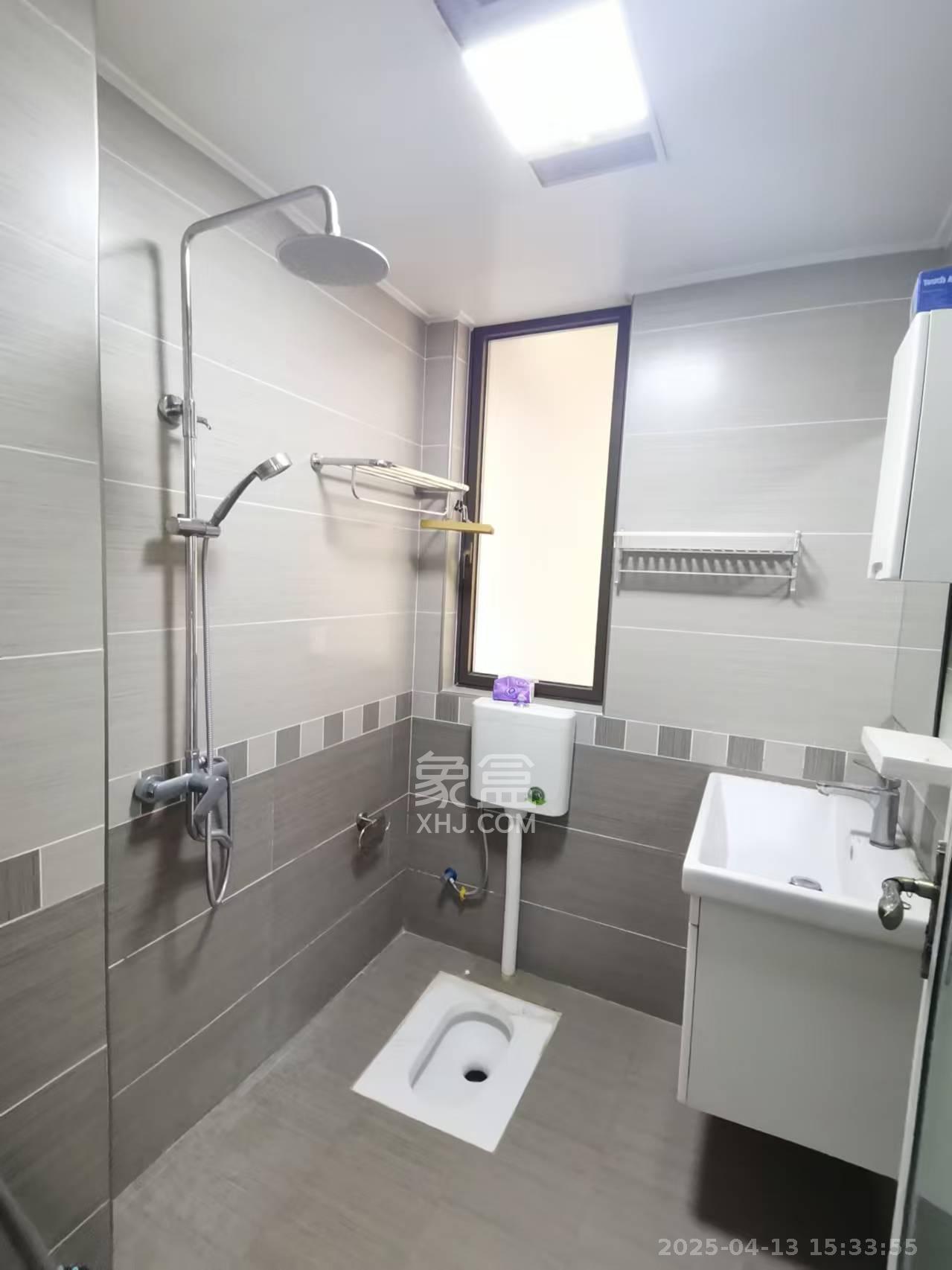 金茂梅溪湖 3室2厅2卫 3500.0元/月 金茂梅溪湖 3室2厅2卫 3500.0元/月室内图