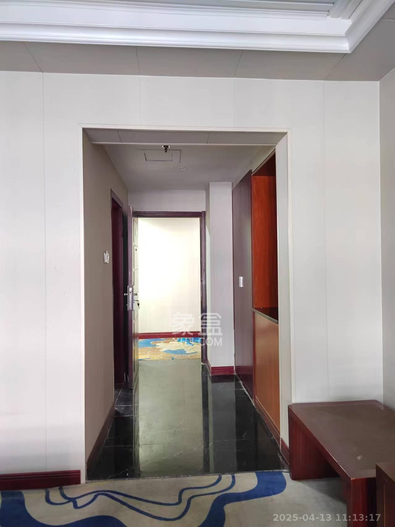 标志商务中心 1室1厅1卫 1800.0元/月 标志商务中心 1室1厅1卫 1800.0元/月室内图