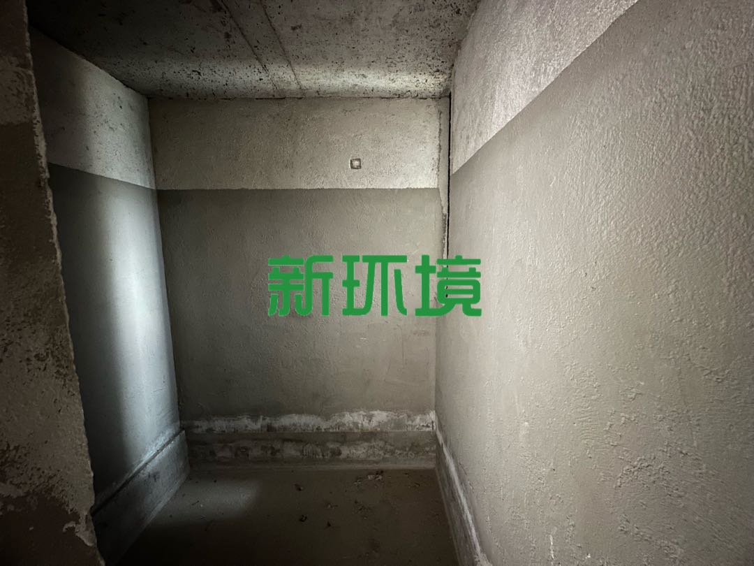 江与城  4室2厅2卫   88.00万客厅