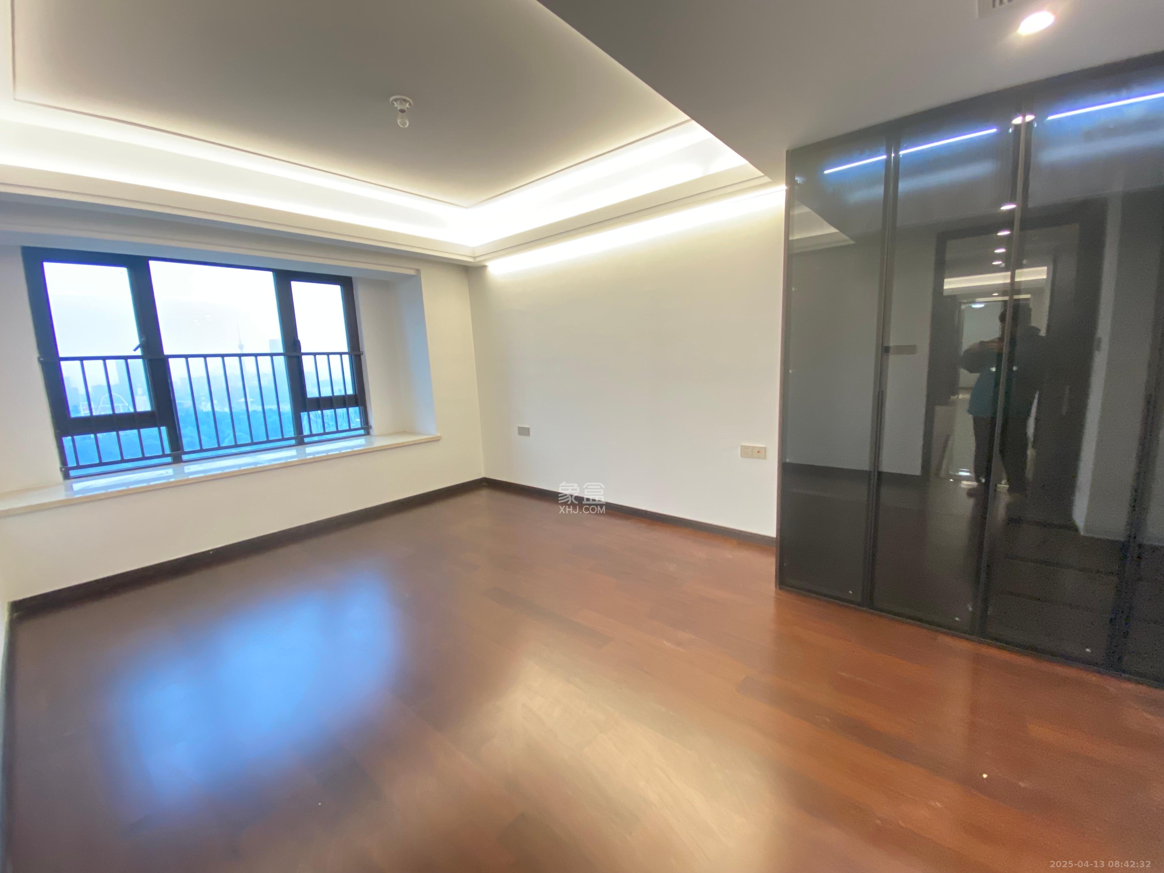 东原麓印长江B区 4室2厅2卫 5600.0元/月 东原麓印长江B区 4室2厅2卫 5600.0元/月室内图