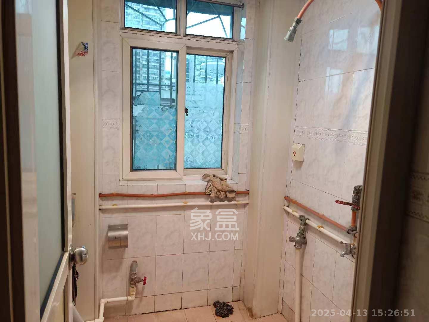 湖南石油化学工业局小区（侯家塘化工厅）  3室2厅1卫   3000.00元/月室内图