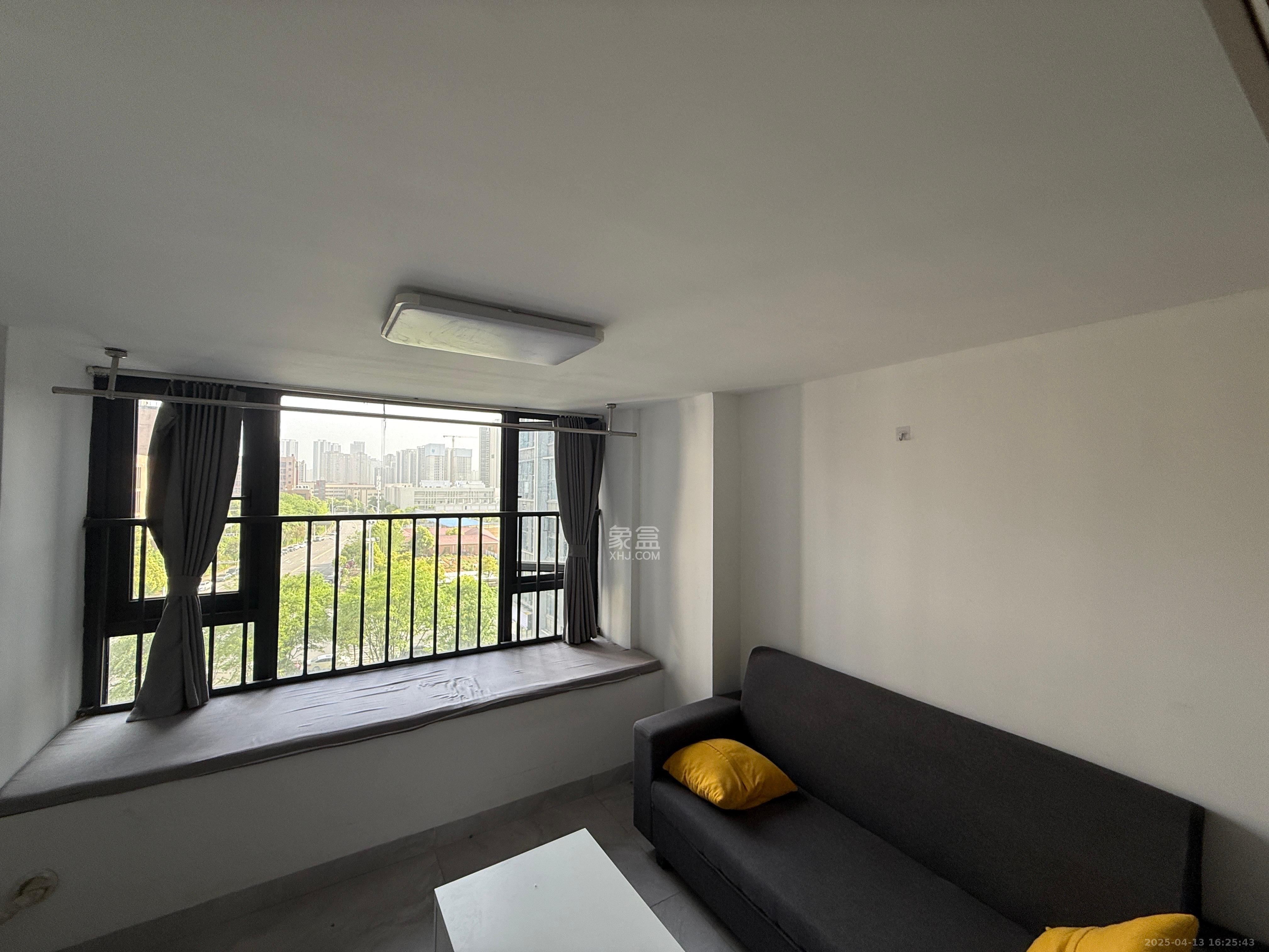 龙湖湘江星座(祺鑫星座公寓) 2室1厅1卫 1800.0元/月 龙湖湘江星座(祺鑫星座公寓) 2室1厅1卫 1800.0元/月室内图