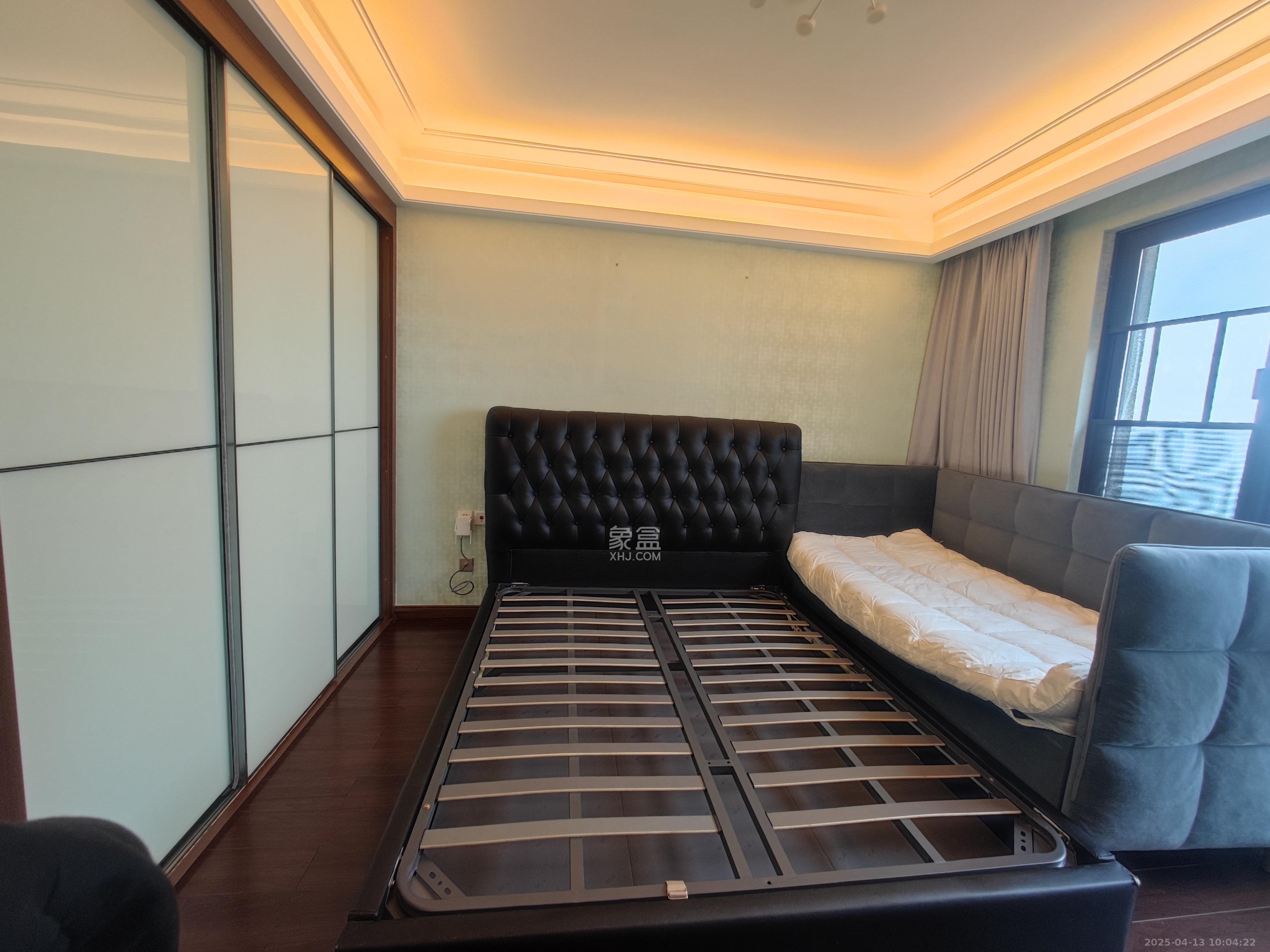 万科紫台  3室2厅2卫   5500.00元/月室内图