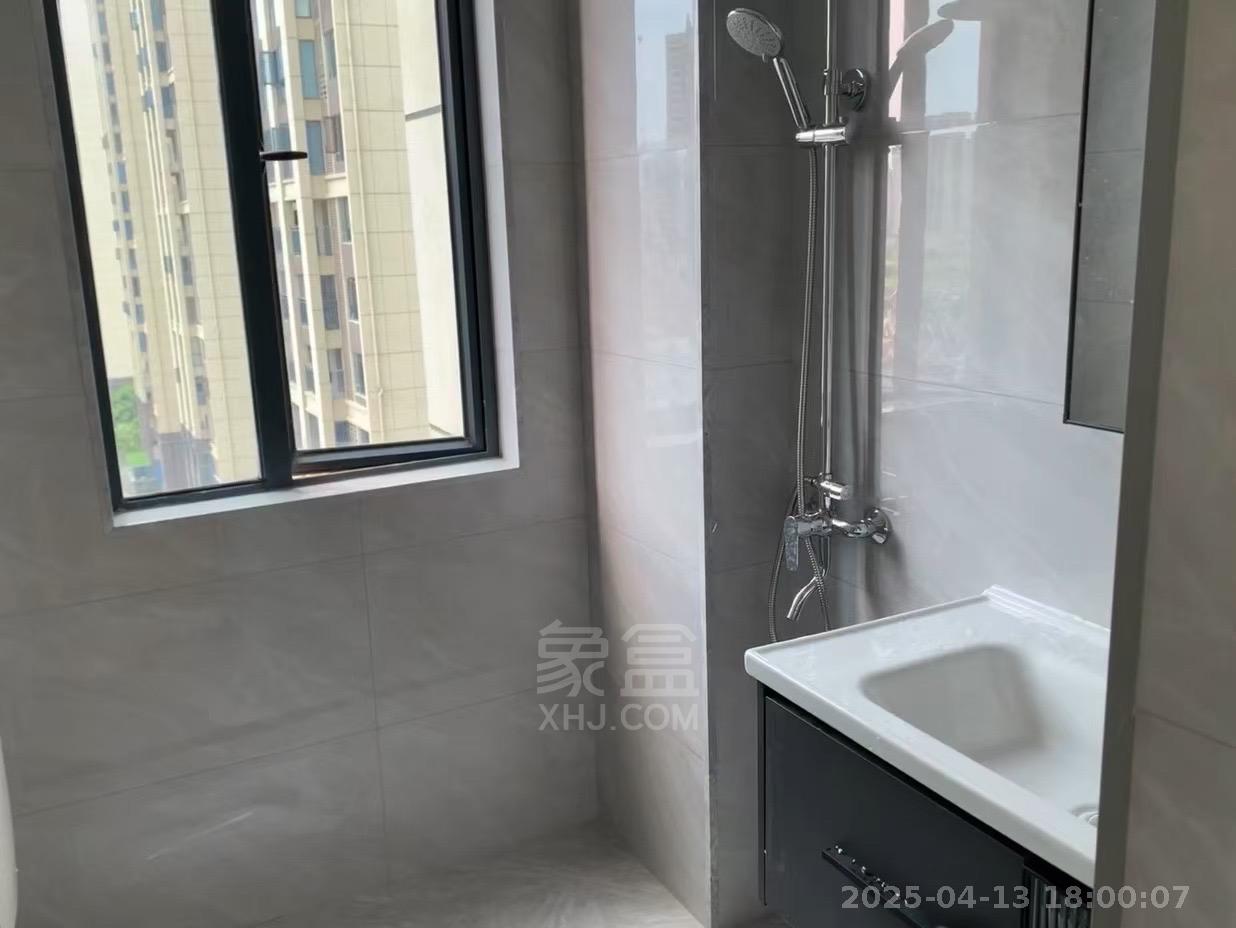 白金汉宫 1室0厅0卫 1600.0元/月 白金汉宫 1室0厅0卫 1600.0元/月室内图