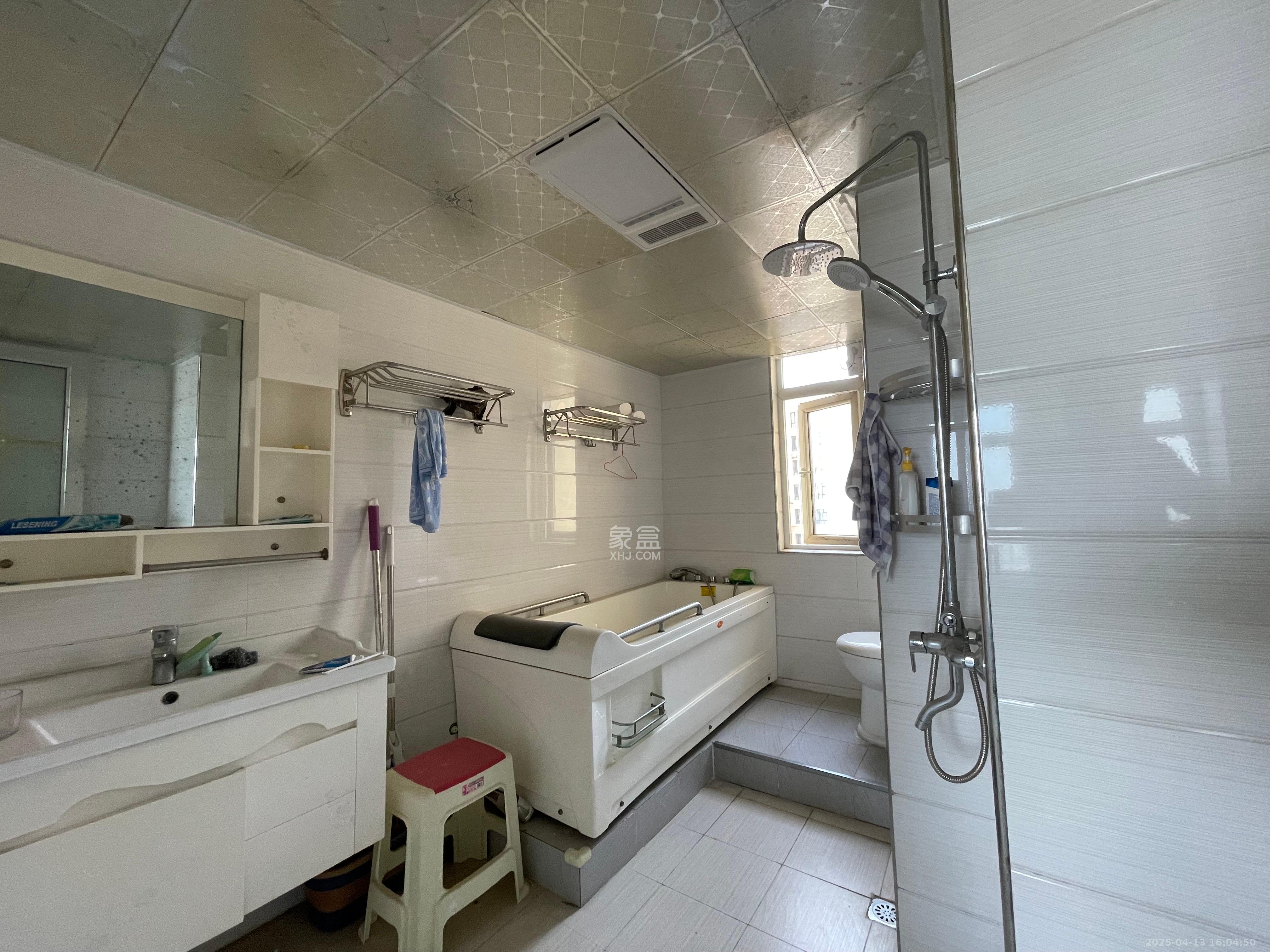 米兰春天  4室2厅2卫    2000.0元/月 米兰春天  4室2厅2卫    2000.0元/月室内图