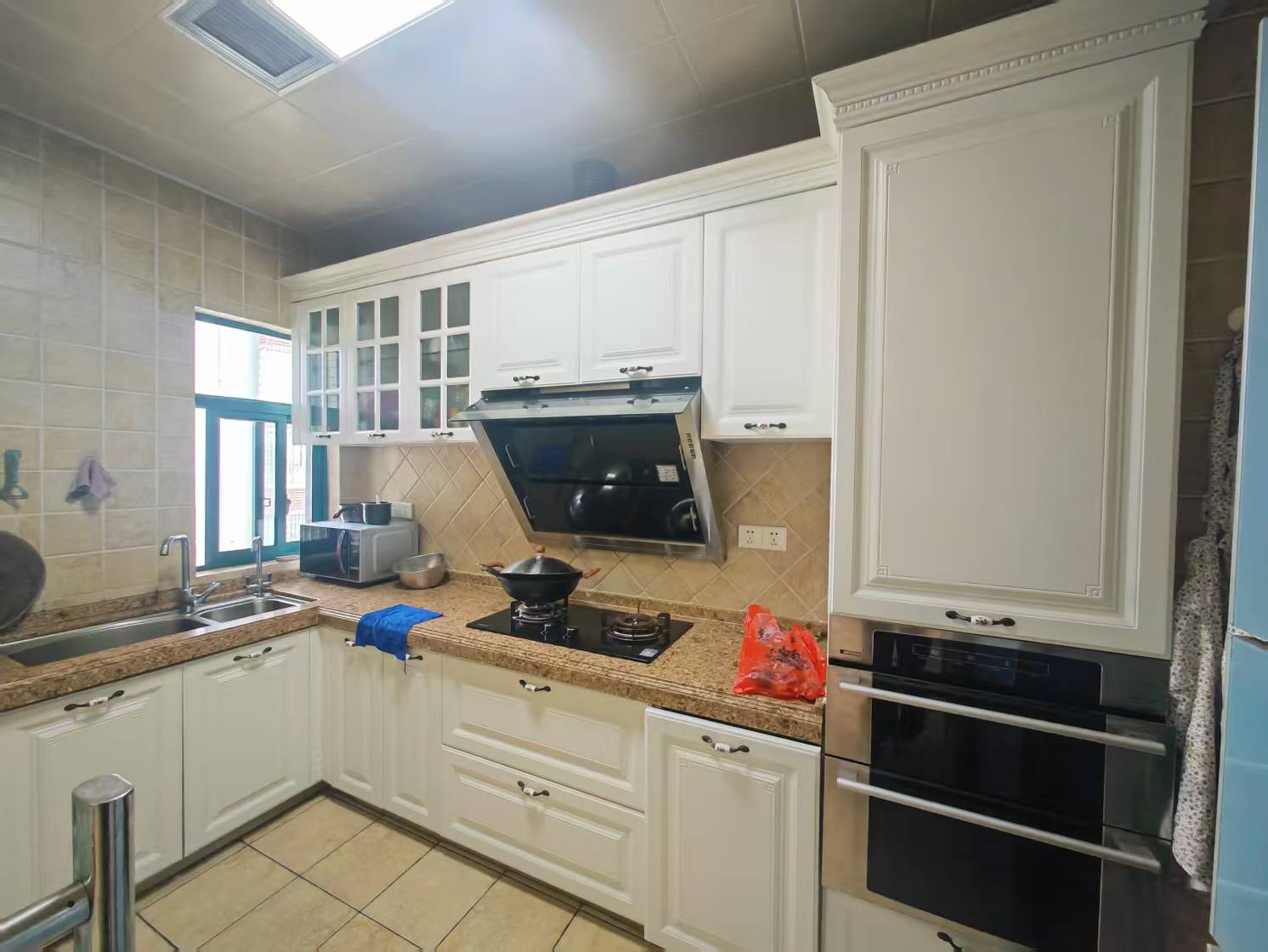 富厚名邸  1室0厅0卫    75.8万 富厚名邸  1室0厅0卫    75.8万客厅