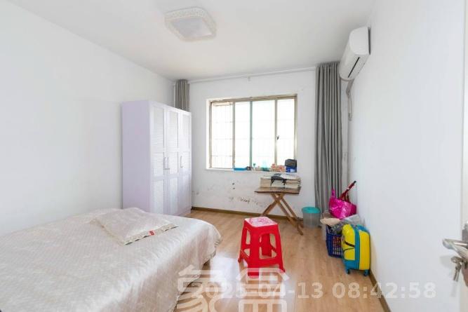 南郡明珠 4室2厅2卫 1600.0元/月 南郡明珠 4室2厅2卫 1600.0元/月室内图