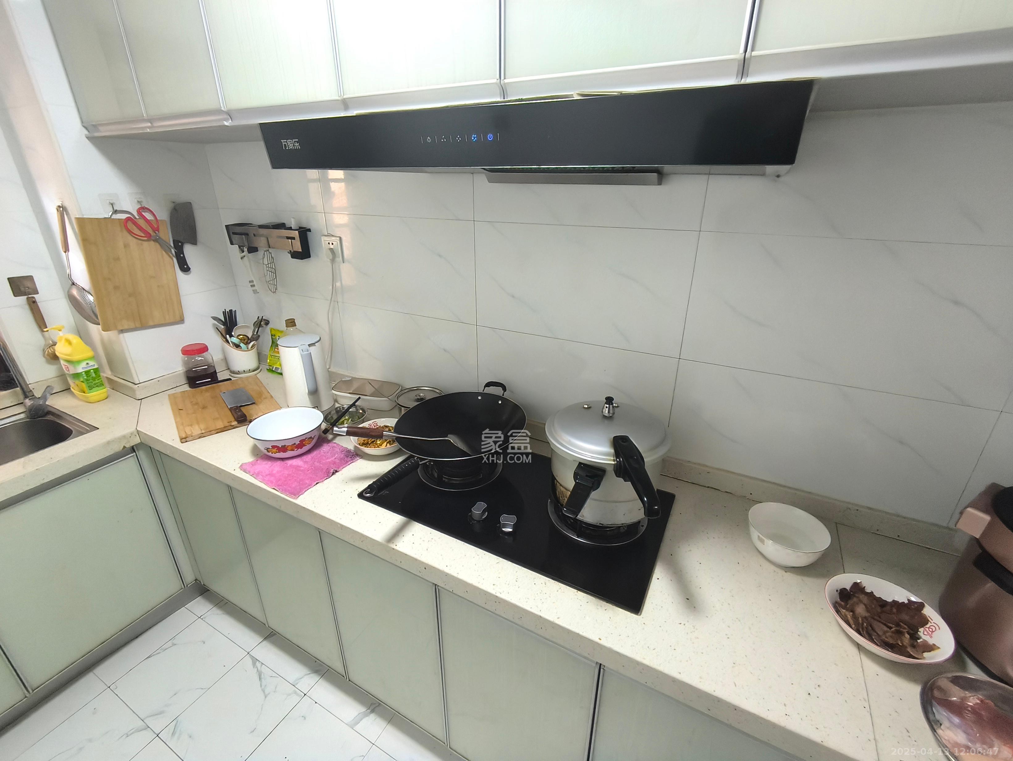 顺安大厦  2室2厅1卫   2300.00元/月室内图