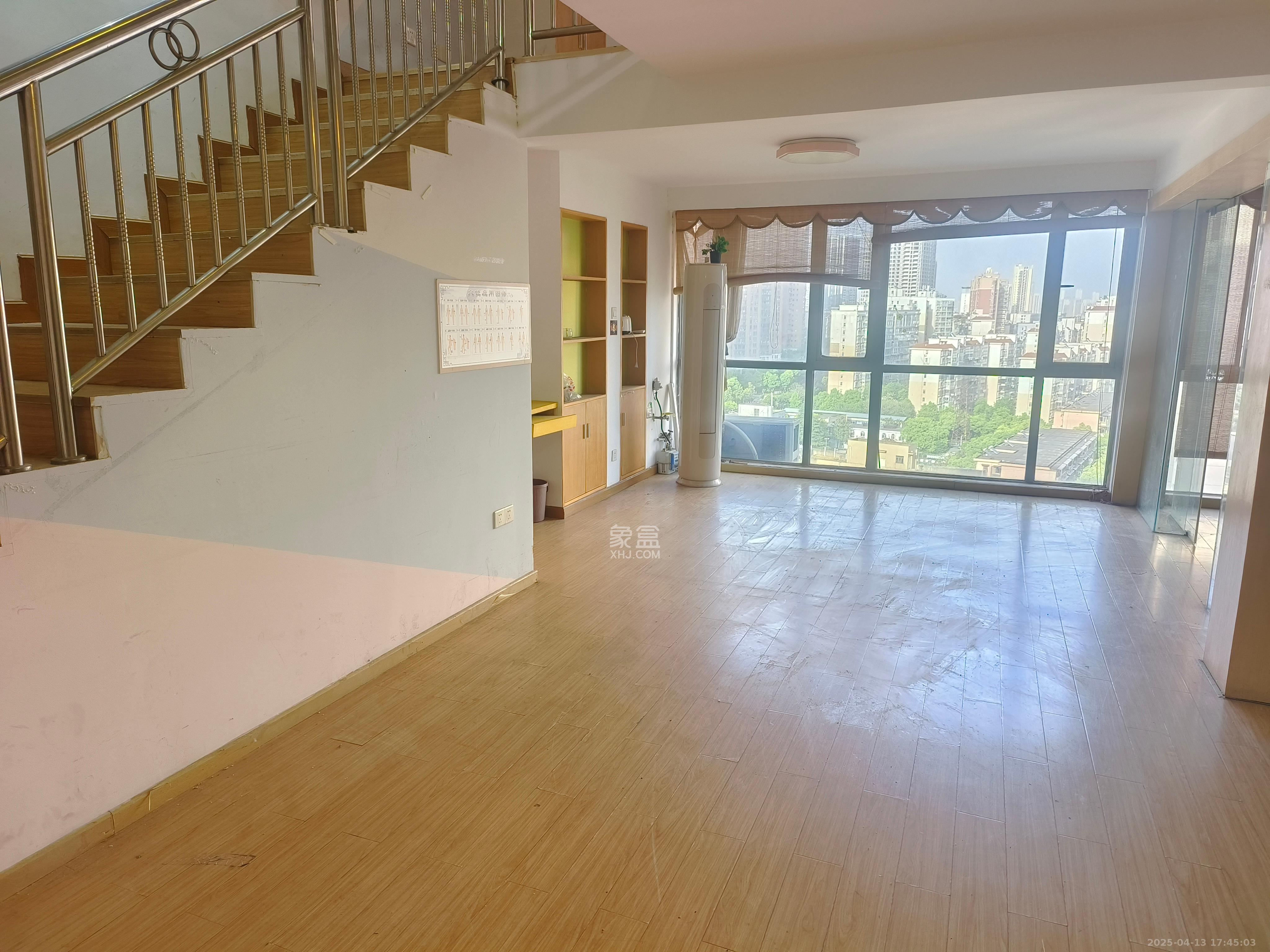 华菱蓝调国际(华菱.香墅美地) 4室2厅1卫 5000.0元/月 华菱蓝调国际(华菱.香墅美地) 4室2厅1卫 5000.0元/月室内图