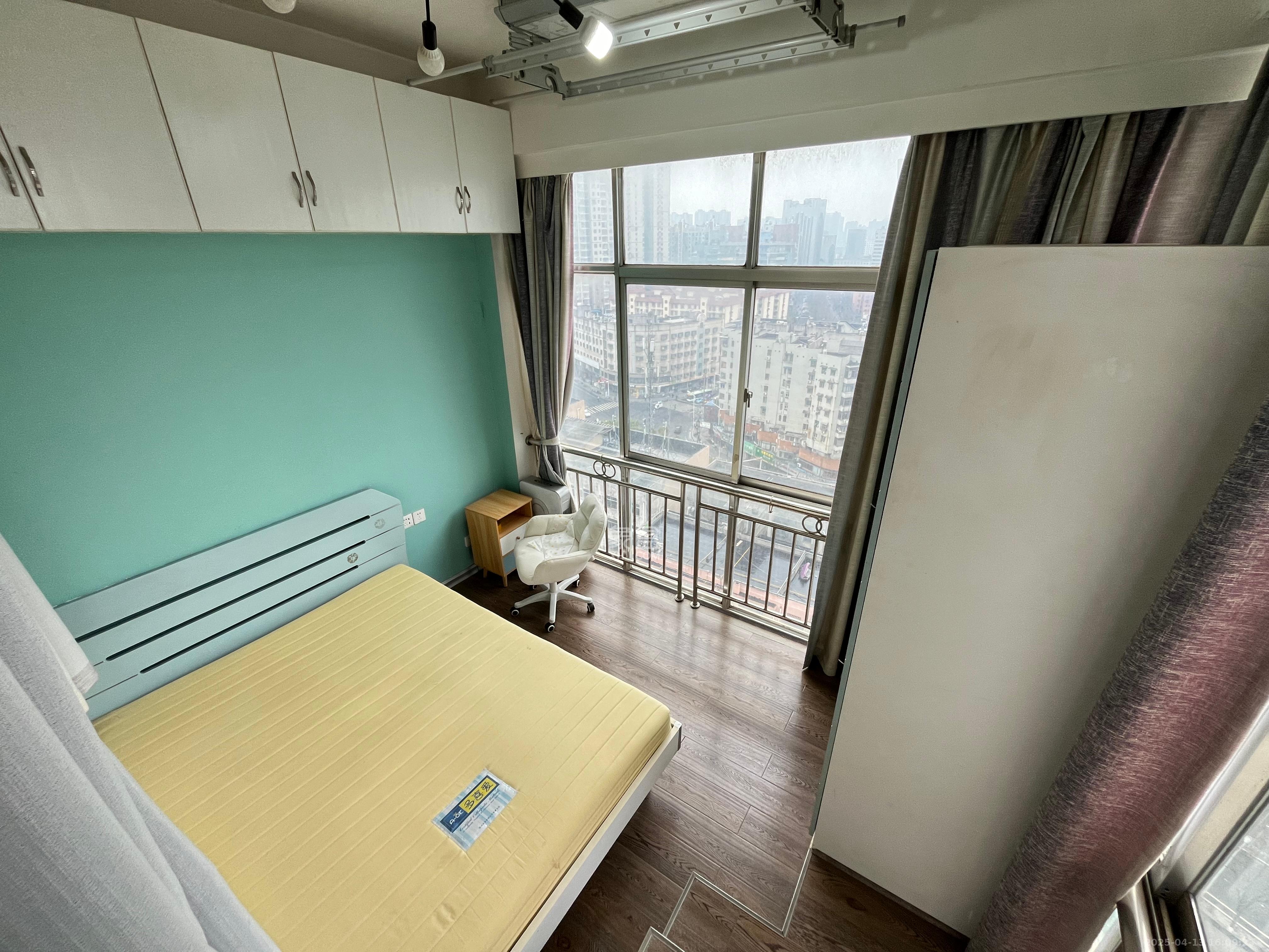 自由.com(自由大厦) 1室1厅1卫 1600.0元/月 自由.com(自由大厦) 1室1厅1卫 1600.0元/月室内图