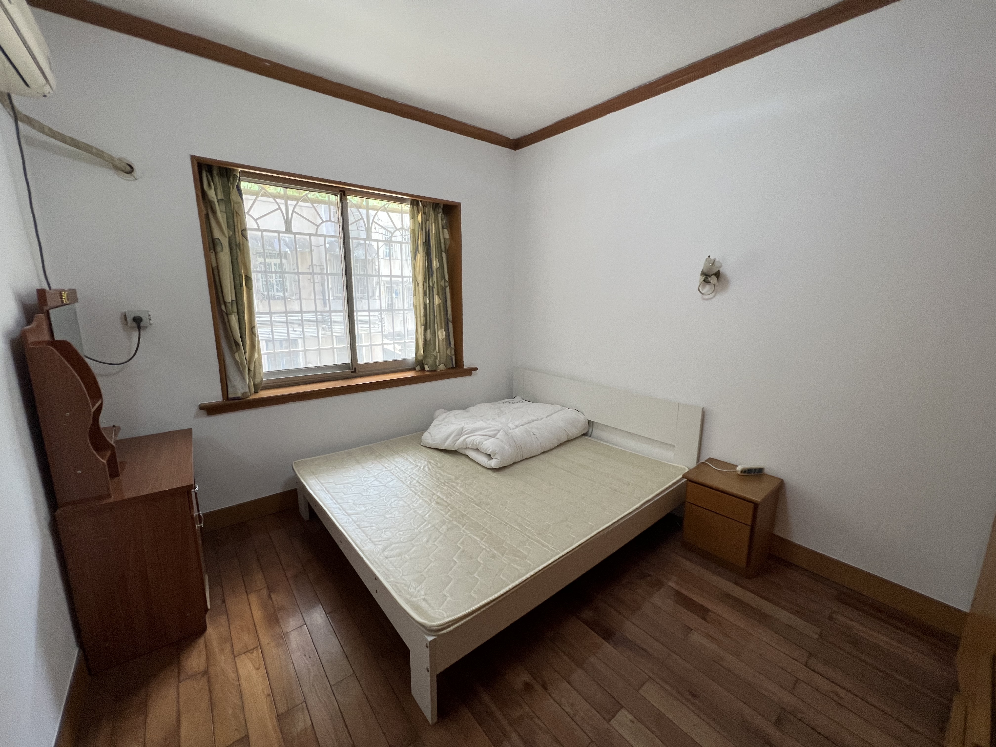 邮电新村 3室2厅1卫 1300.0元/月 邮电新村 3室2厅1卫 1300.0元/月室内图