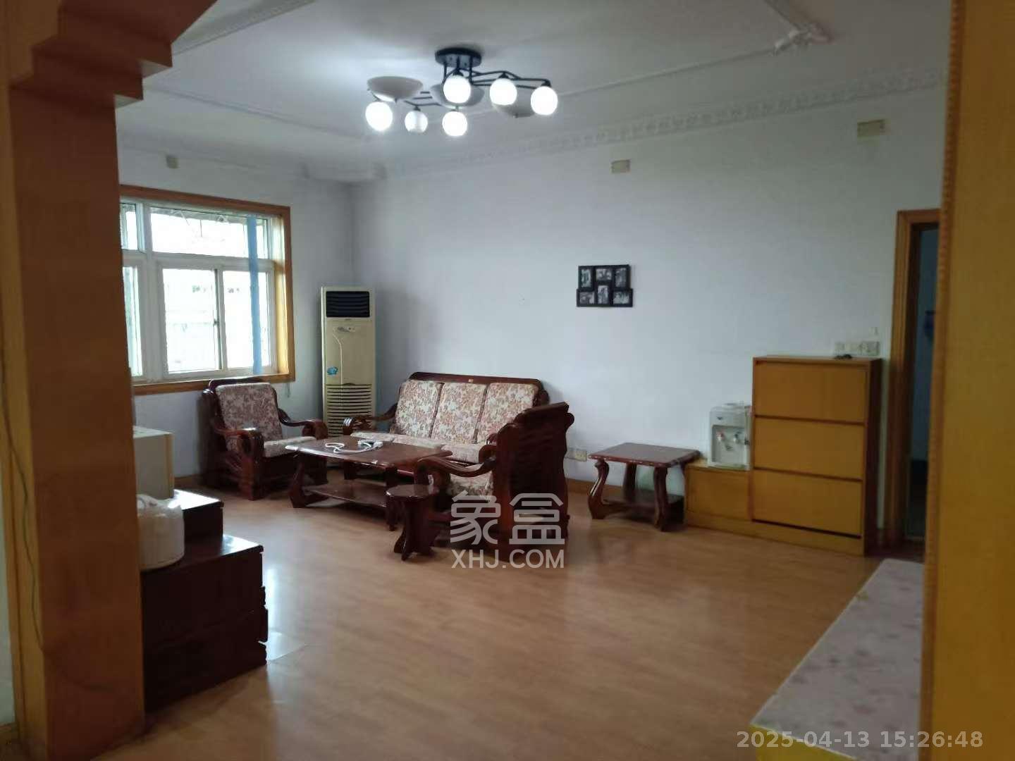 湖南石油化学工业局小区（侯家塘化工厅）  3室2厅1卫   3000.00元/月室内图