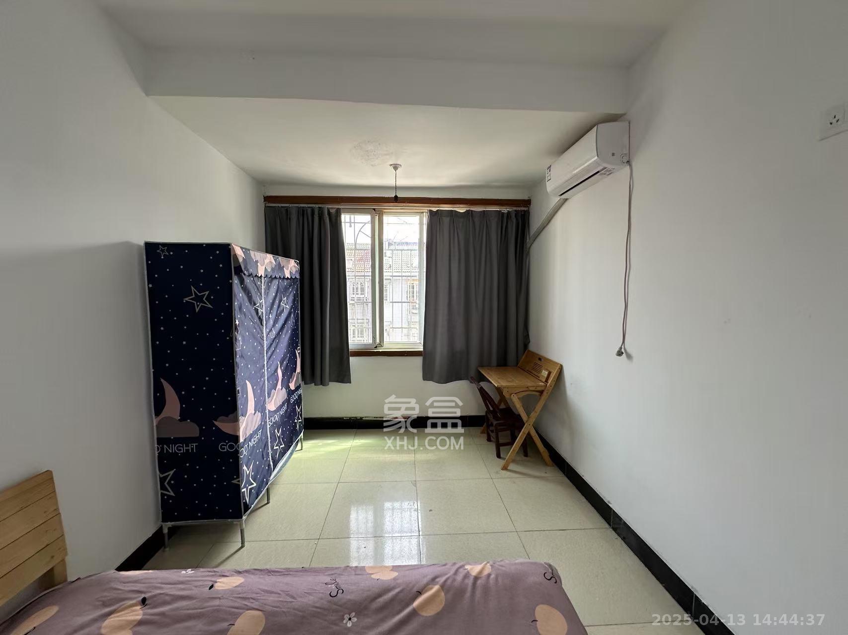 高桥粮油市场(高桥一号小区) 3室2厅1卫 1550.0元/月 高桥粮油市场(高桥一号小区) 3室2厅1卫 1550.0元/月室内图