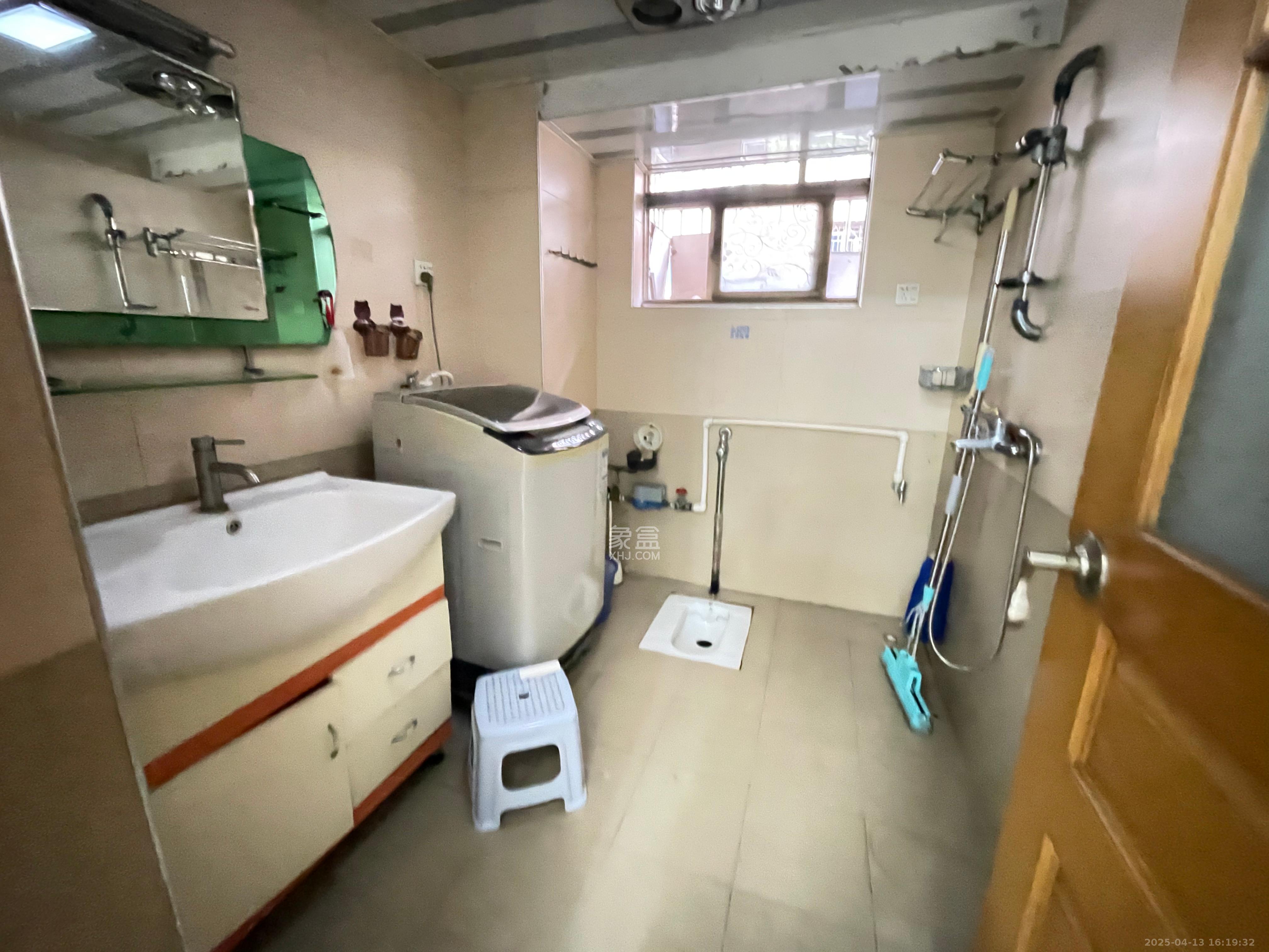 汇城花园  3室2厅2卫   3500.00元/月室内图