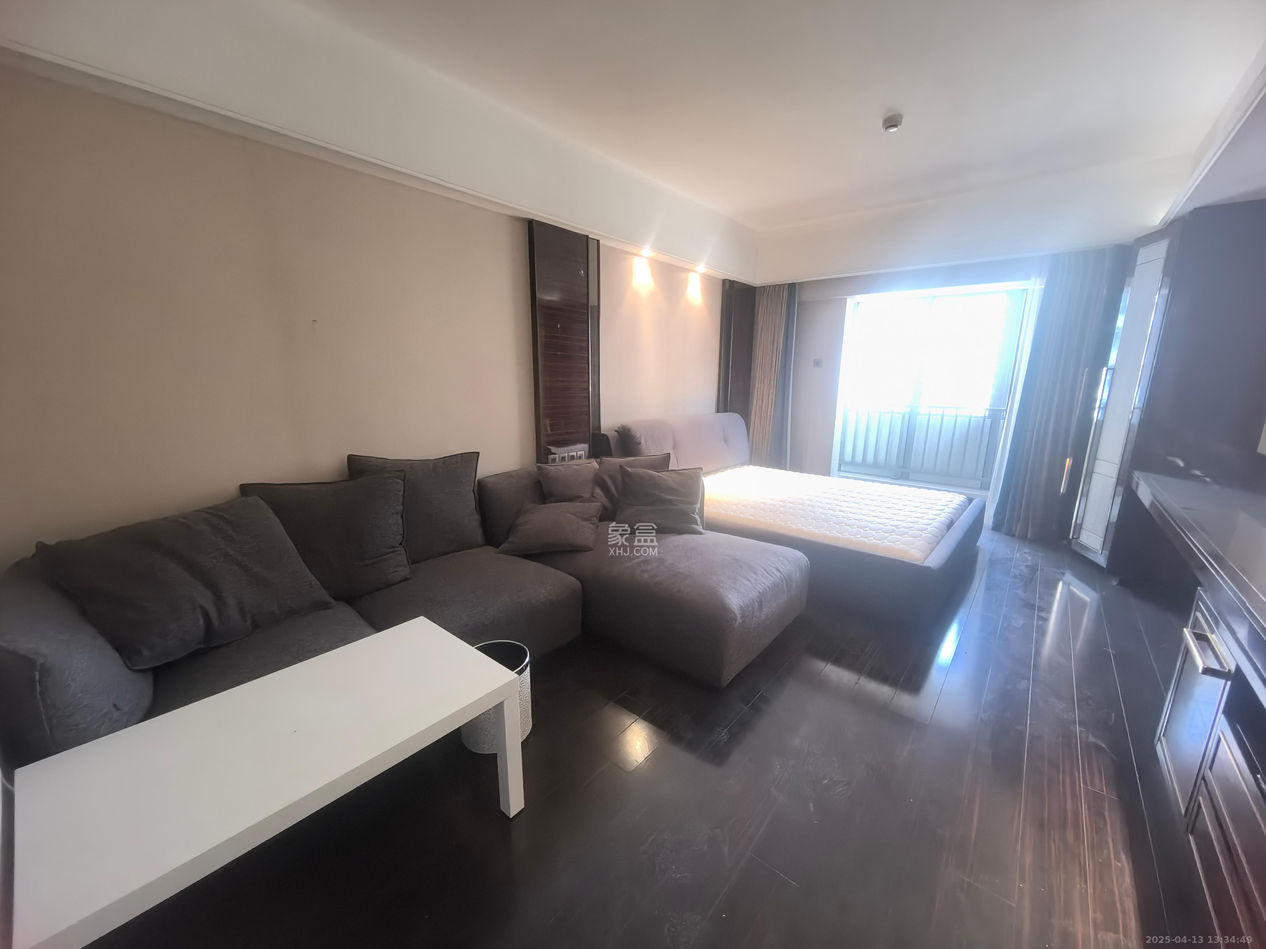 保利国际广场 1室1厅1卫 2500.0元/月 保利国际广场 1室1厅1卫 2500.0元/月室内图