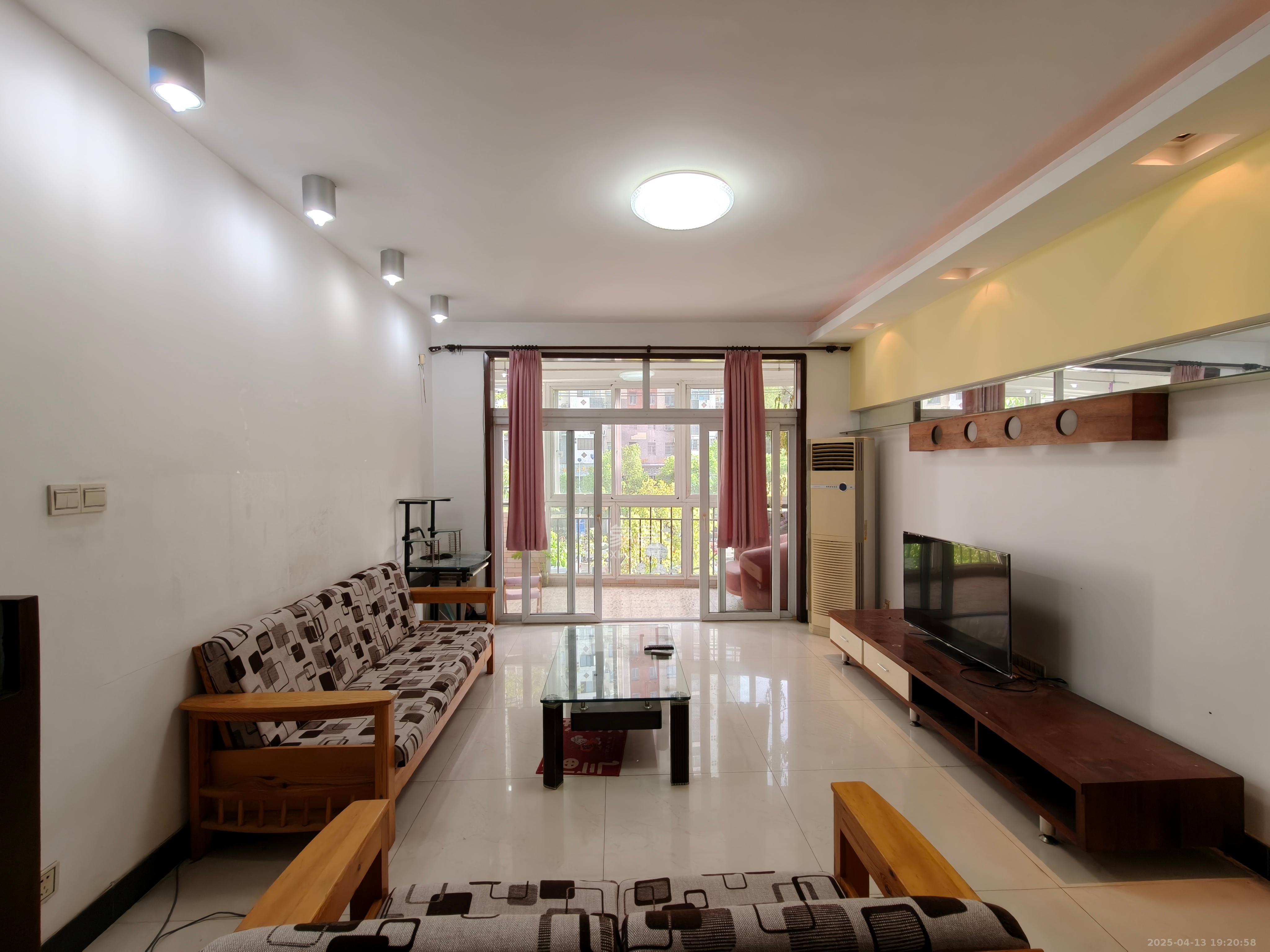 科大佳园南苑 3室2厅2卫 2900.0元/月 科大佳园南苑 3室2厅2卫 2900.0元/月室内图